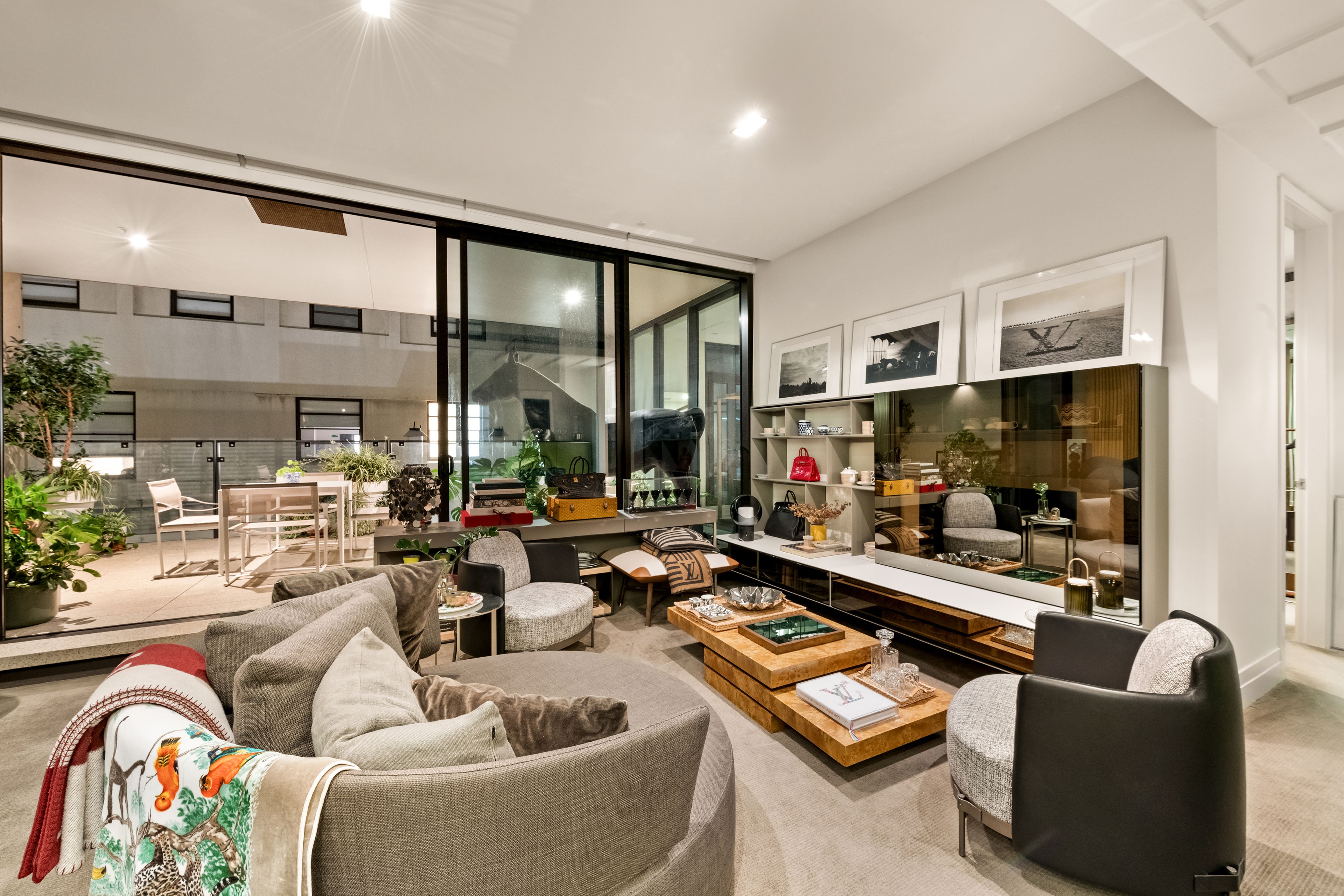 203/150 Clarendon Street — photo 11 of 22