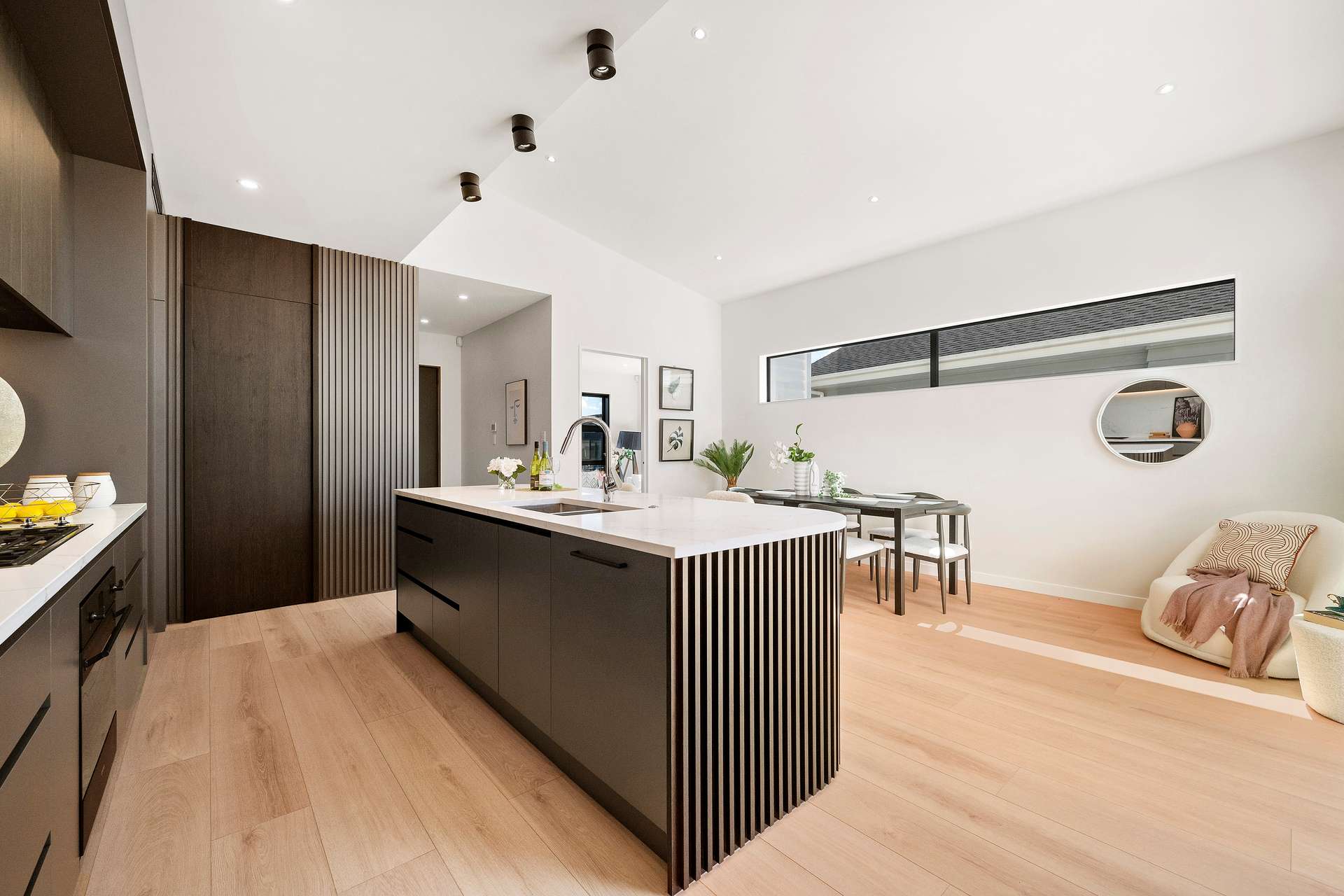 32 Tipu Crescent photo 6