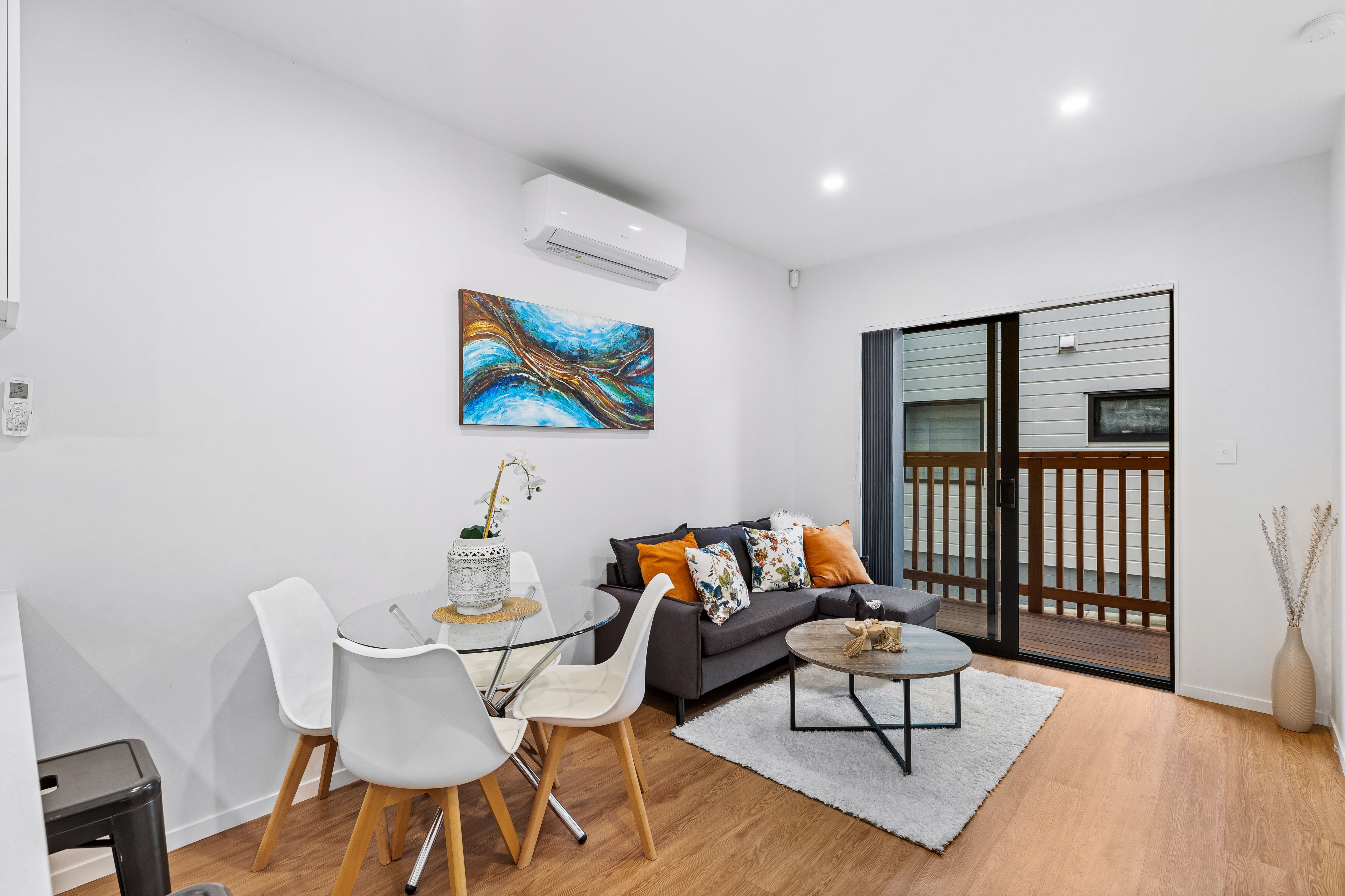 12b Woodhouse Place, West Harbour, Waitakere City