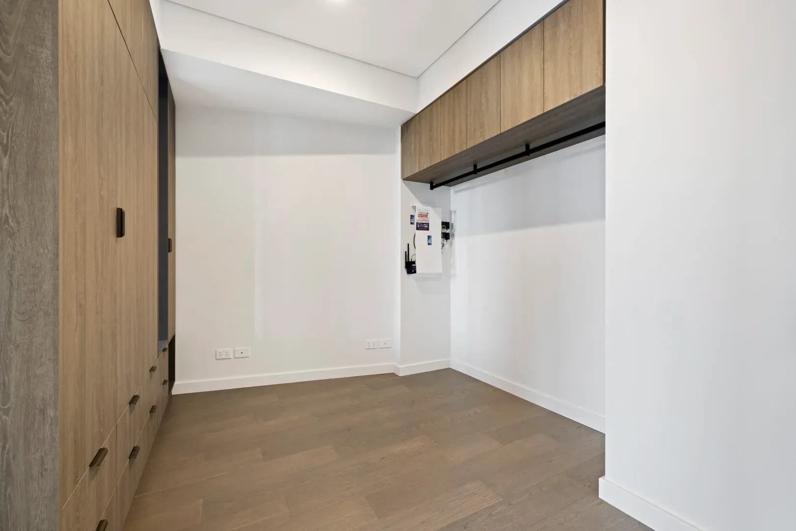 A808/8 Hinchcliffe Place — photo 6 of 8