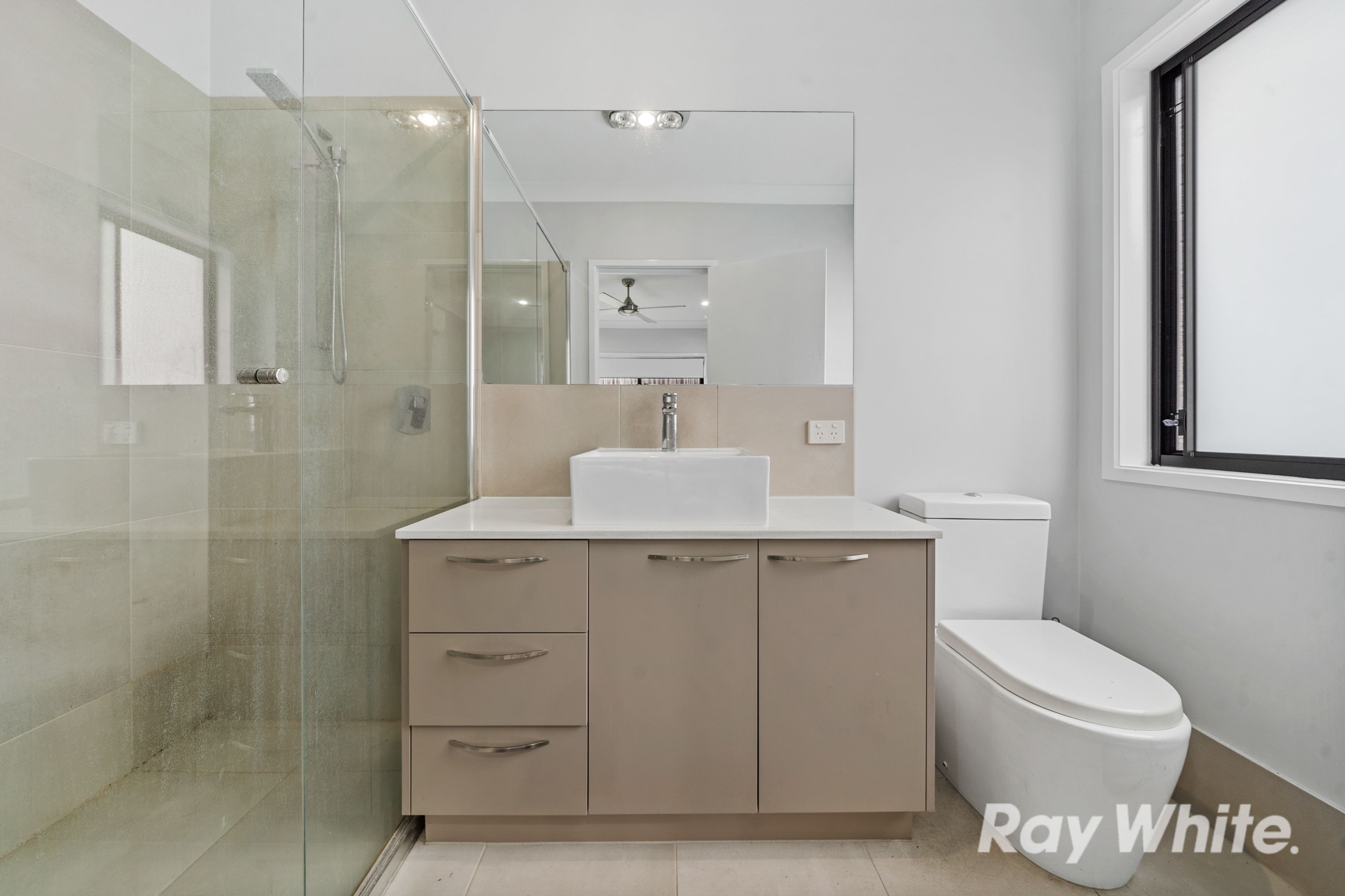 11 Soe Street — photo 9 of 20