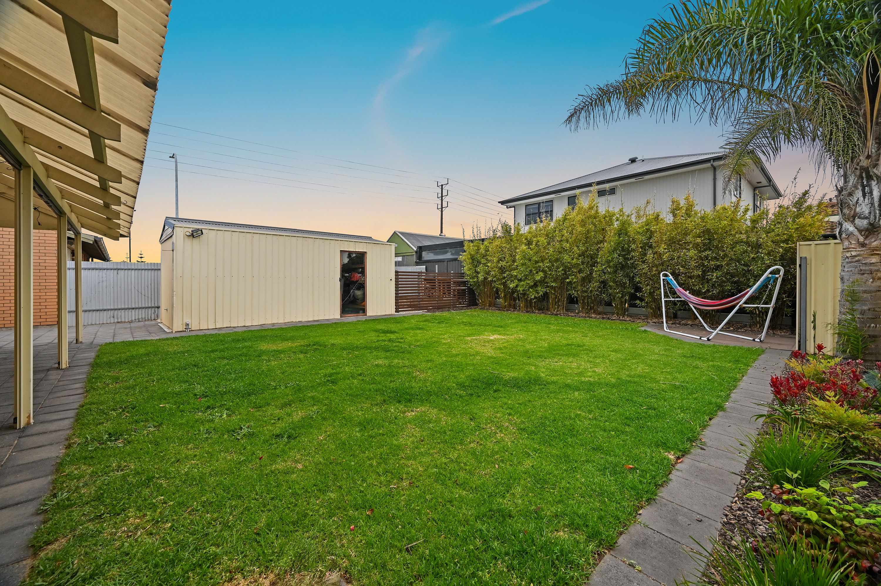 2 Jena Close — photo 18 of 25