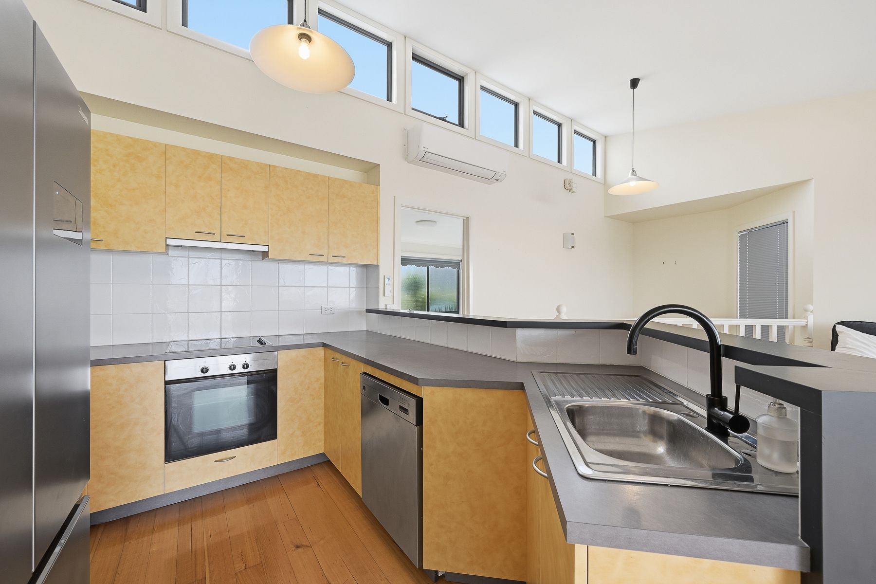 3/7 Pier Road — photo 7 of 19