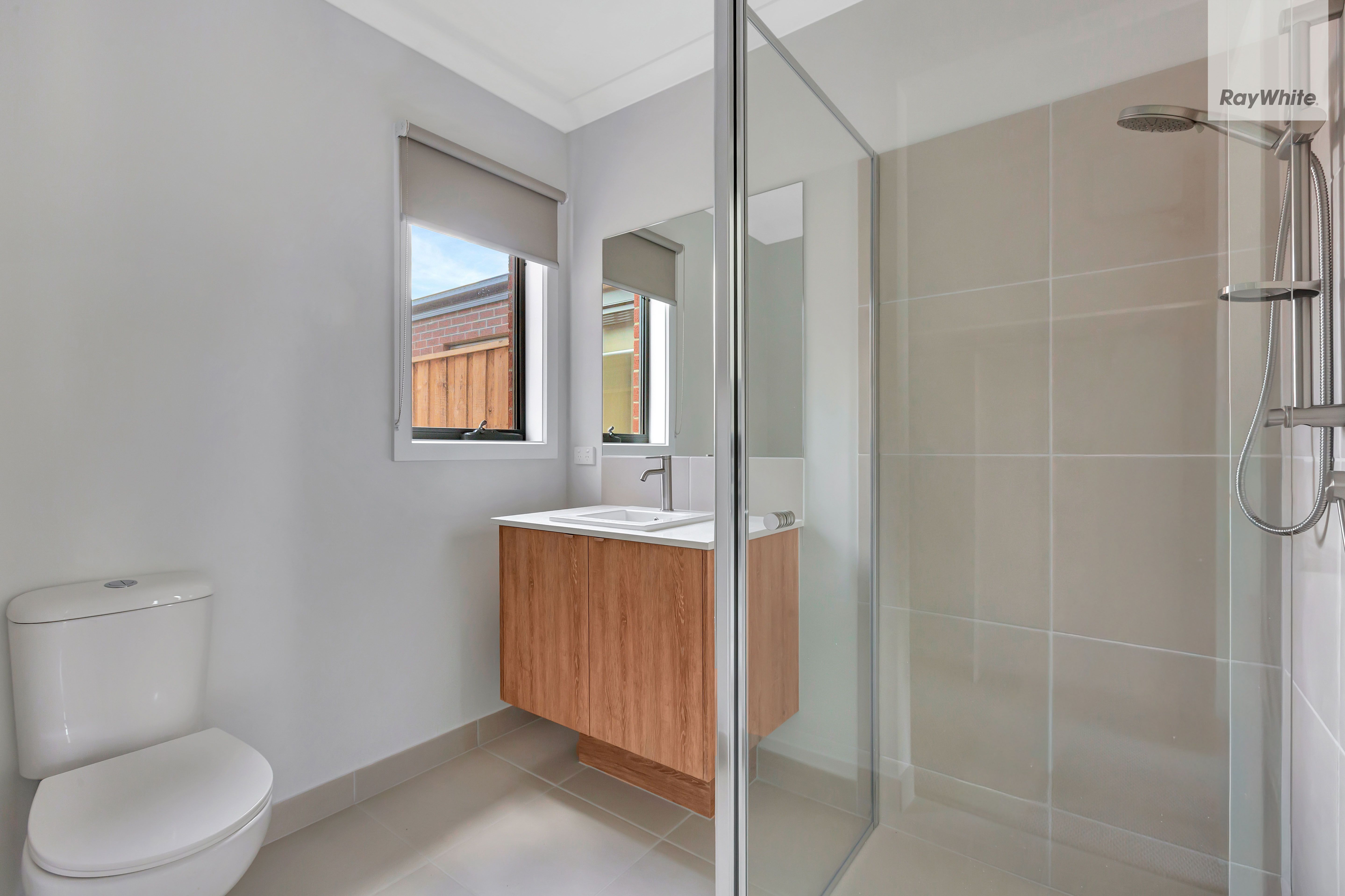 44 Mallaig Drive — photo 7 of 12