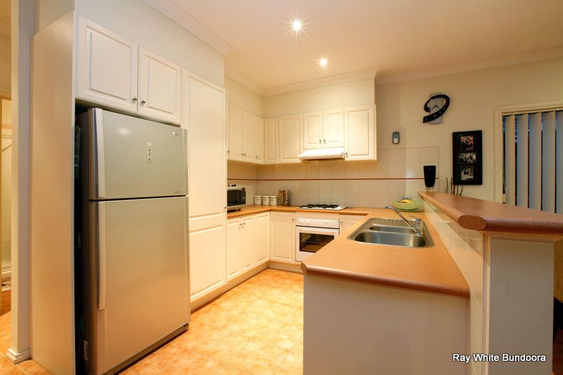 6 Silvertop Court, Mill Park, VIC 3082