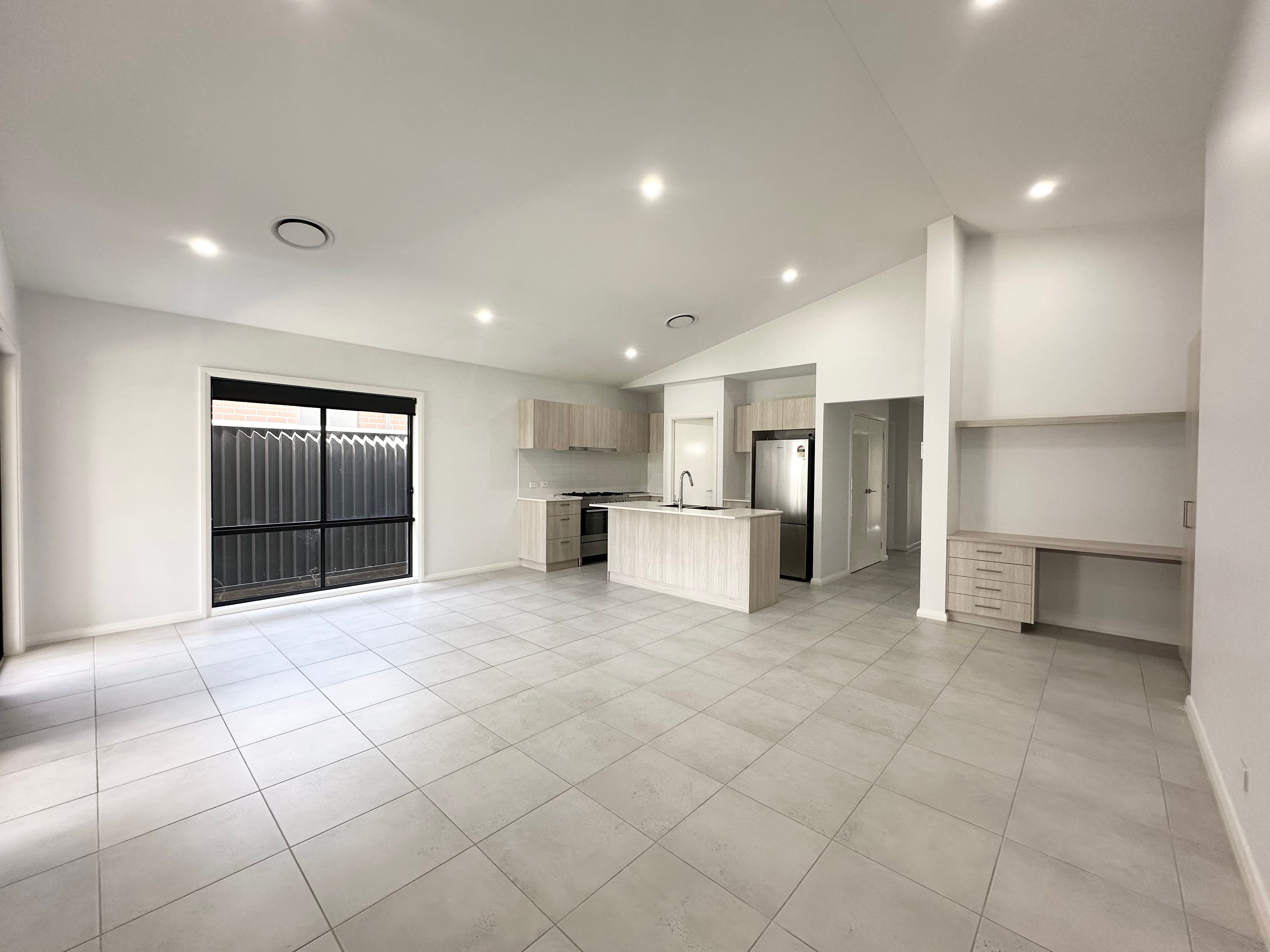16 Gray Street — photo 3 of 11
