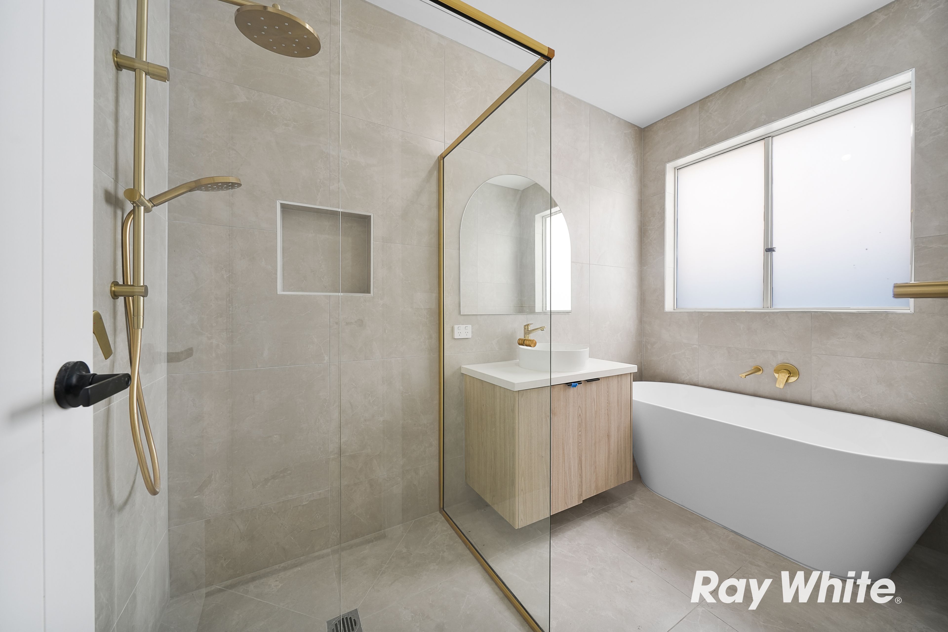4 SYLVESTRIS Drive — photo 17 of 22