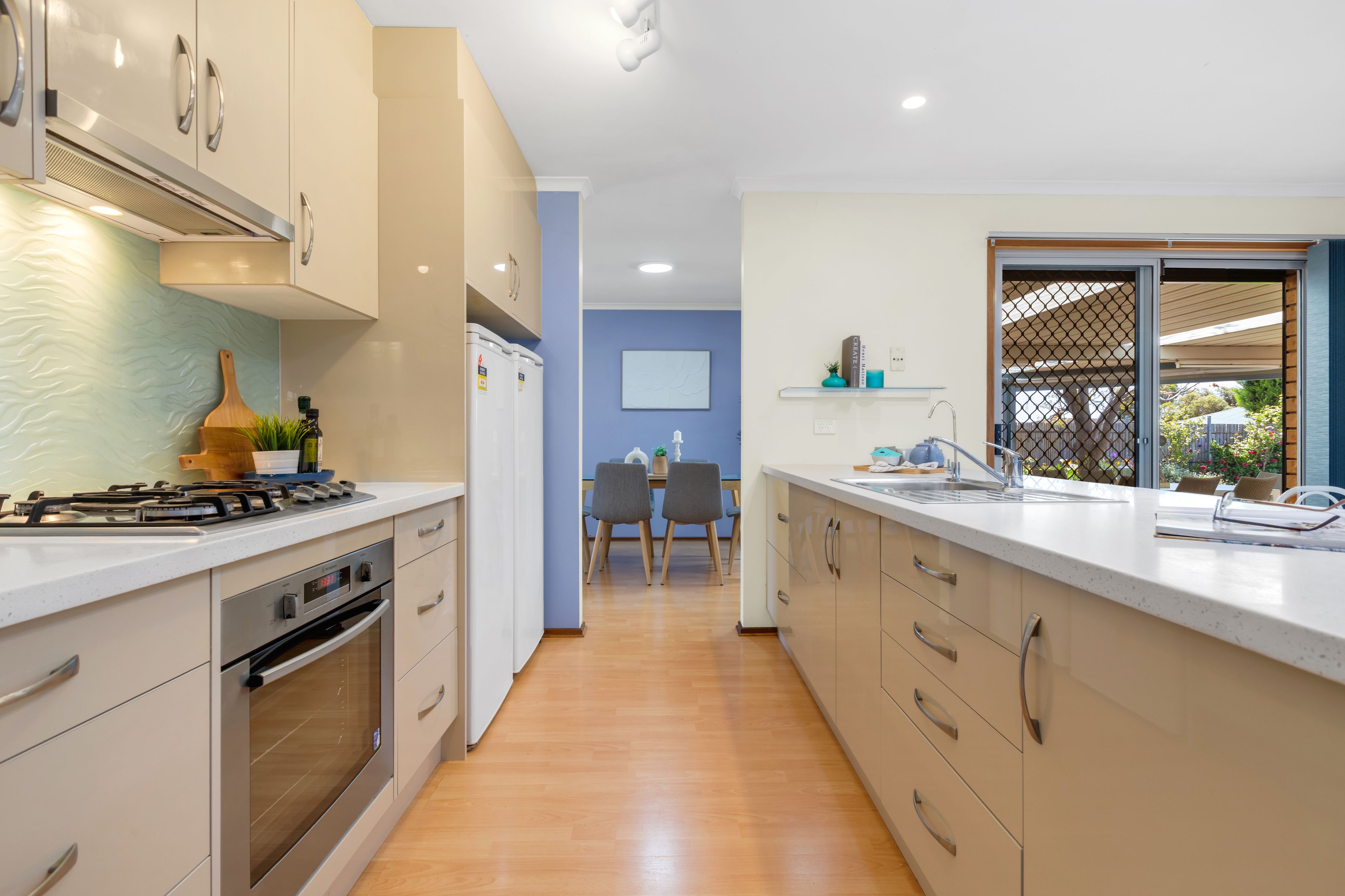 15 Cumbria Way — photo 10 of 28