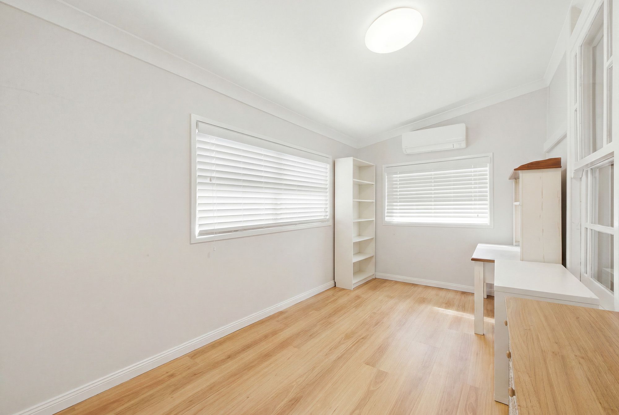 217 Tooley Street — photo 13 of 18