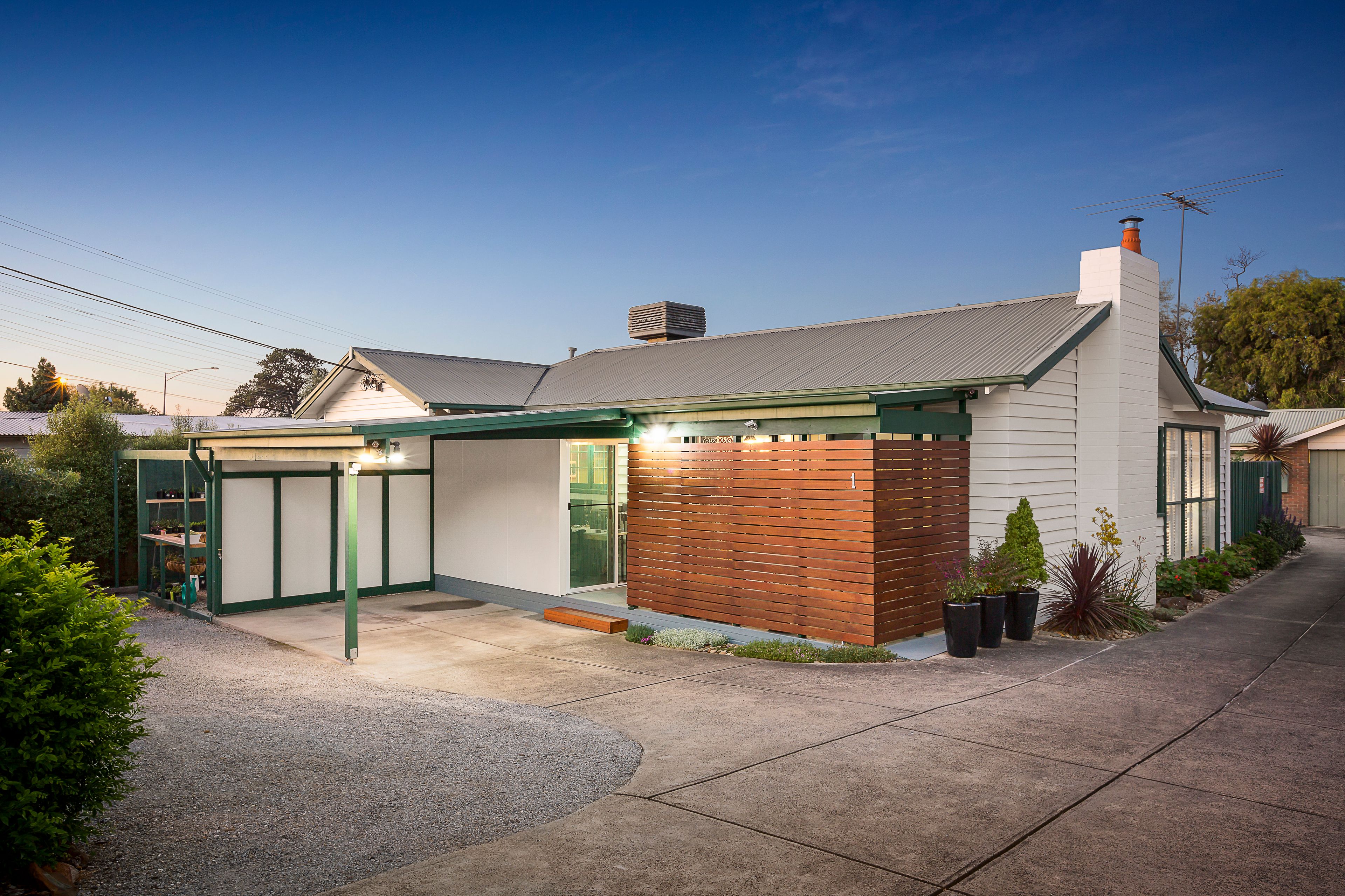 1 Heatherhill Road, Frankston VIC 3199