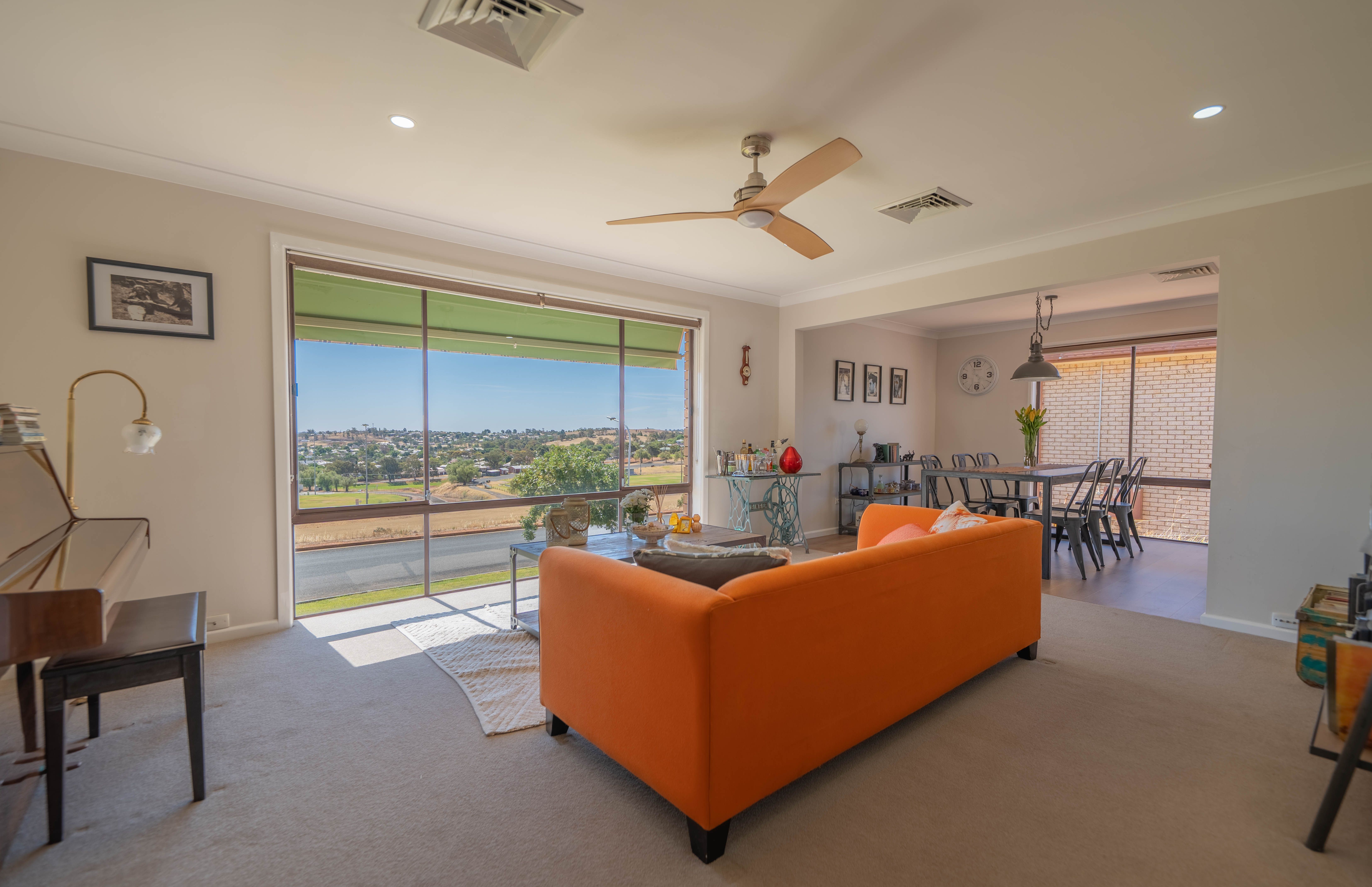73 East Street, Parkes NSW 2870