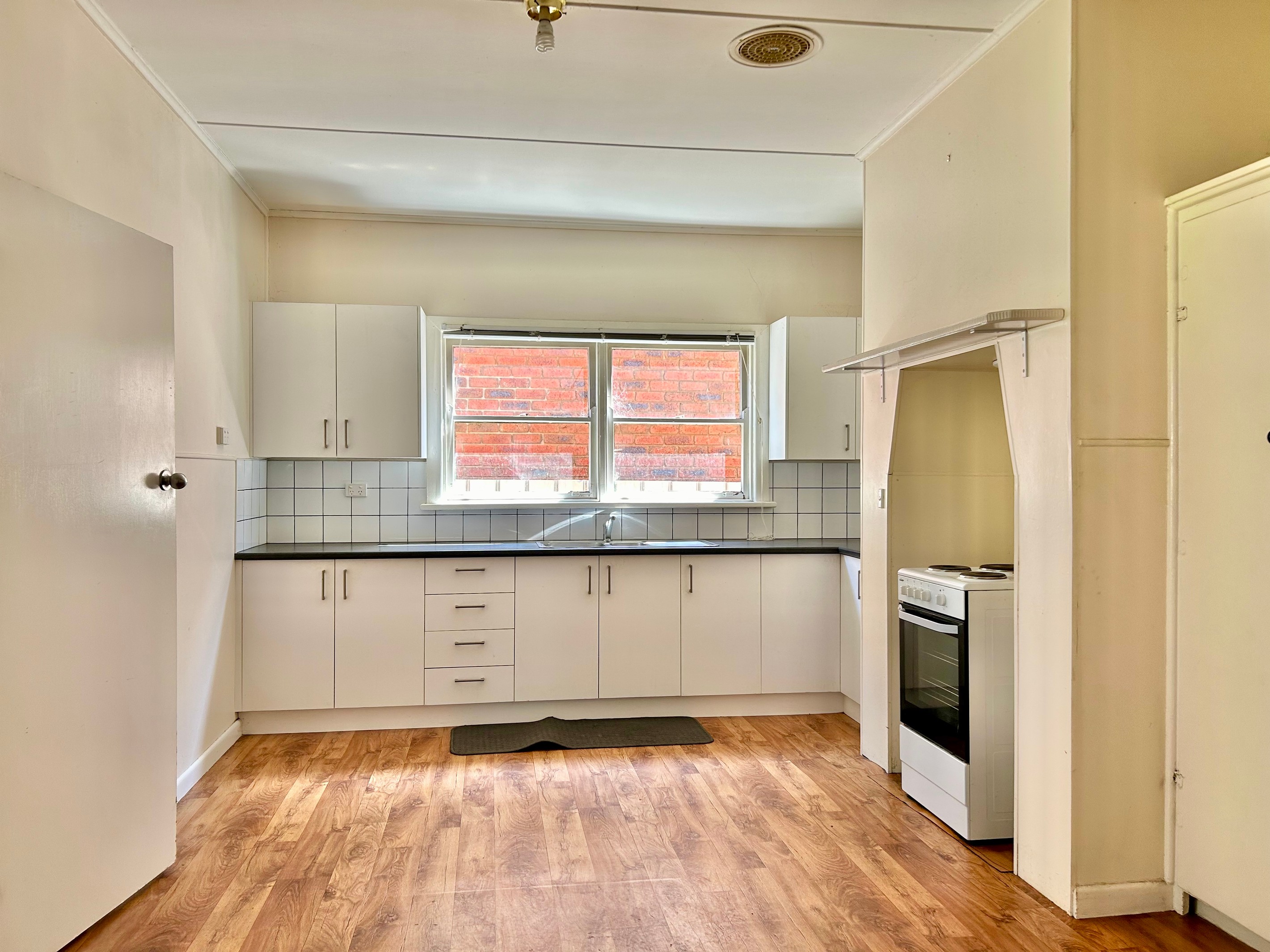 8 Strong Street, Terang, VIC 3264