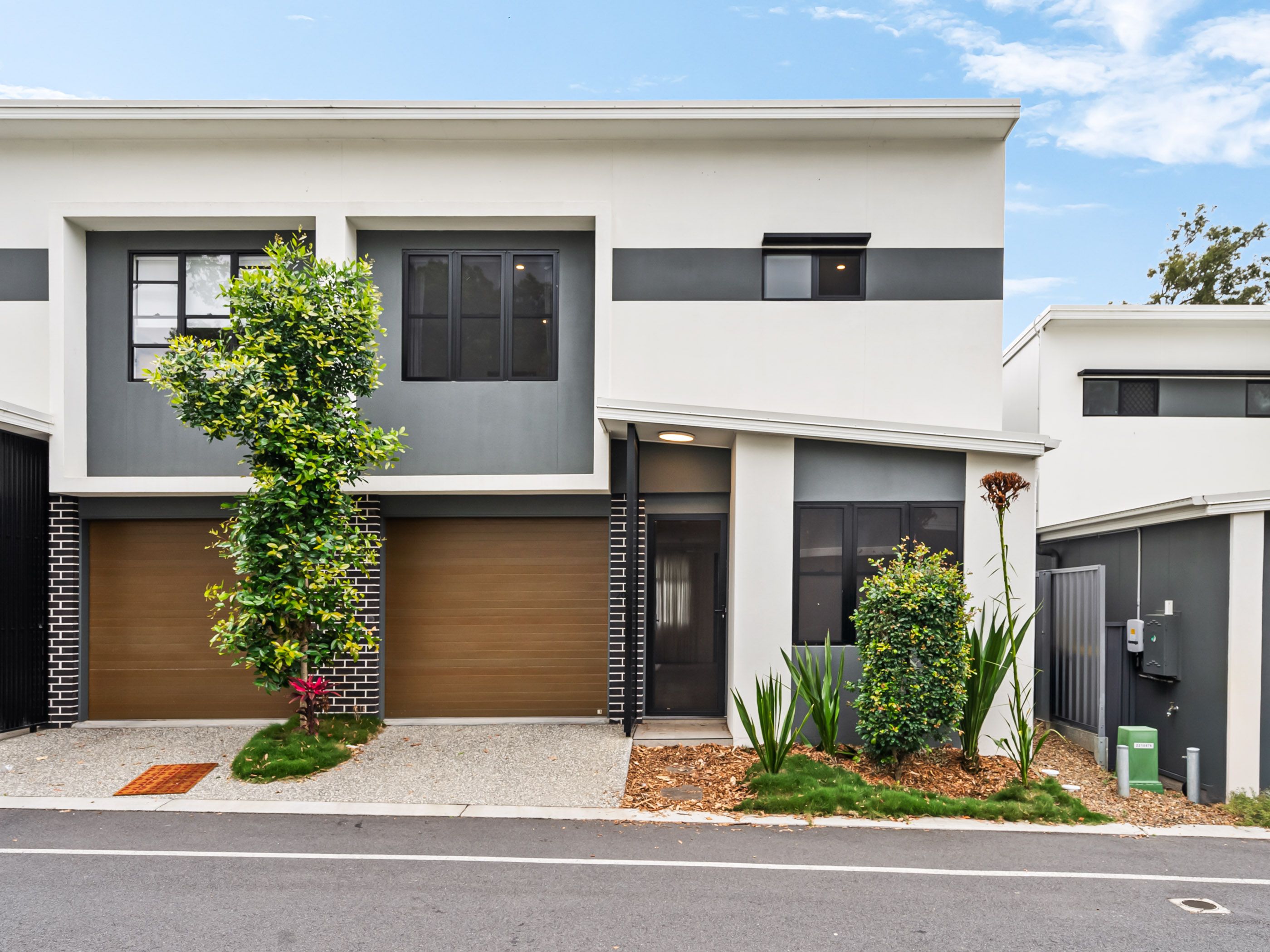 7 Delonix Place, Eight Mile Plains QLD 4113