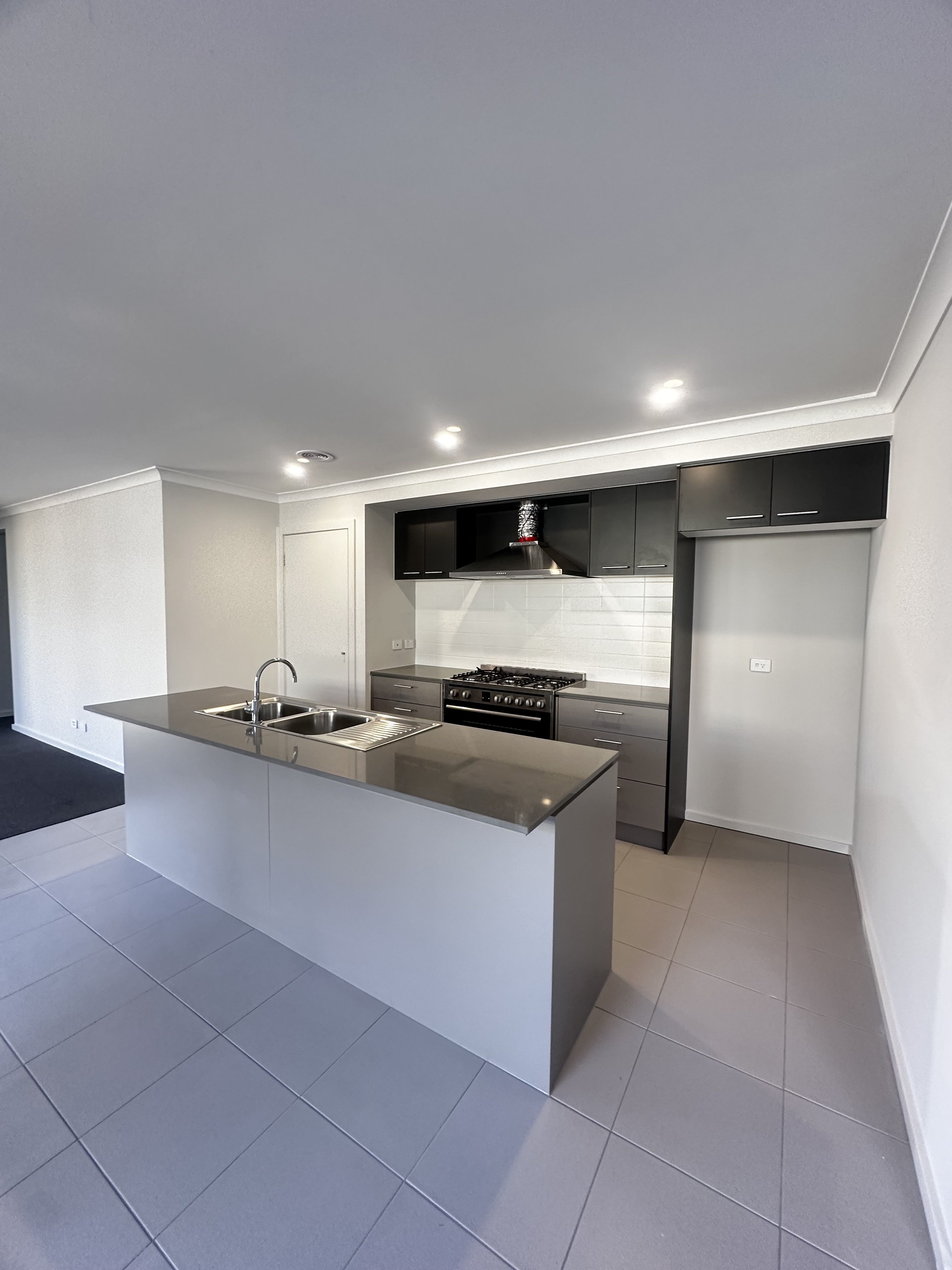 7 Sparrowhawk Crescent, DEANSIDE, VIC 3336