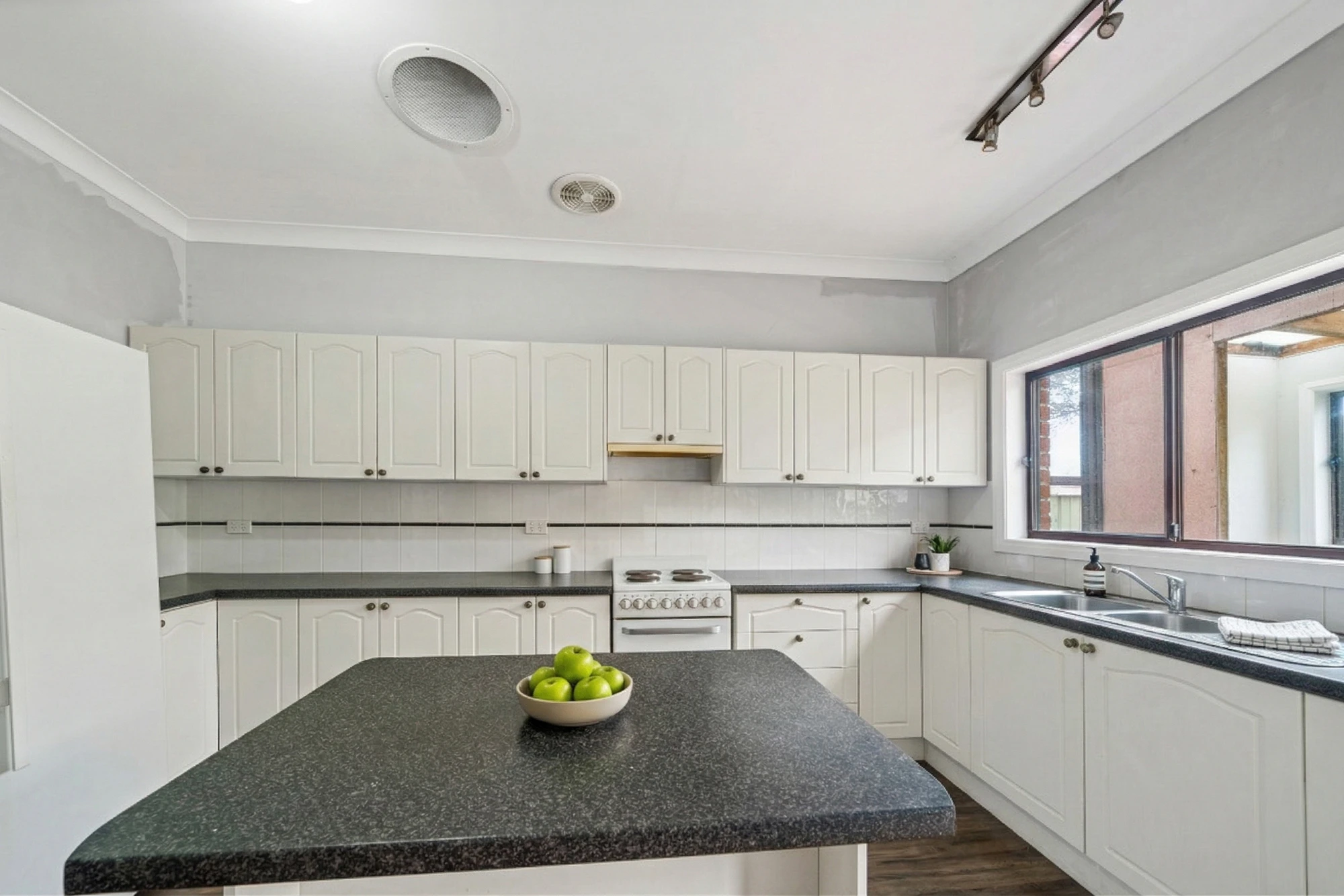 38 Geoffrey Road, Chittaway Point, NSW 2261