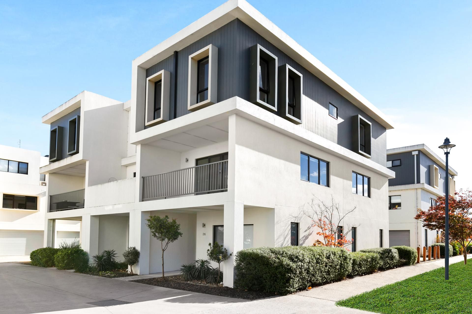 17 Edgeware Close, Pakenham VIC 3810