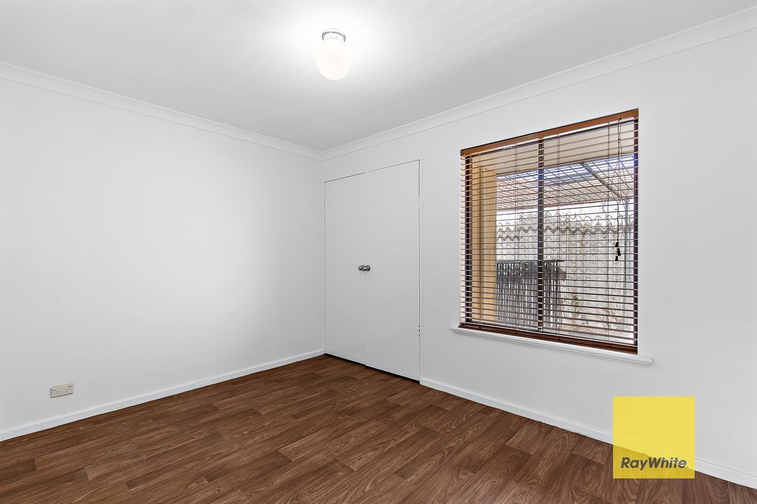 7 Irwin Close — photo 16 of 18