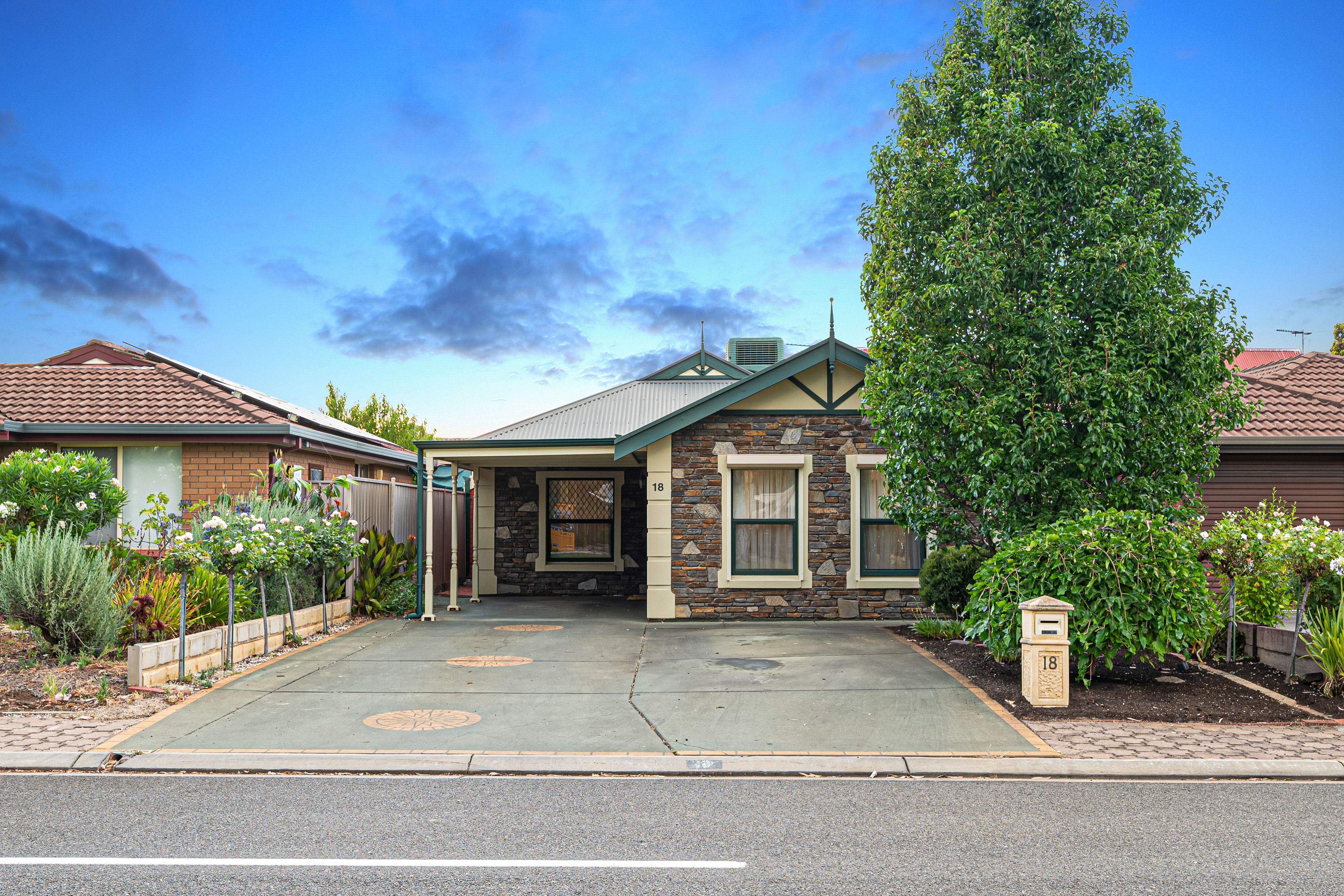 18 Carlyle Crescent, Pooraka, SA 5095