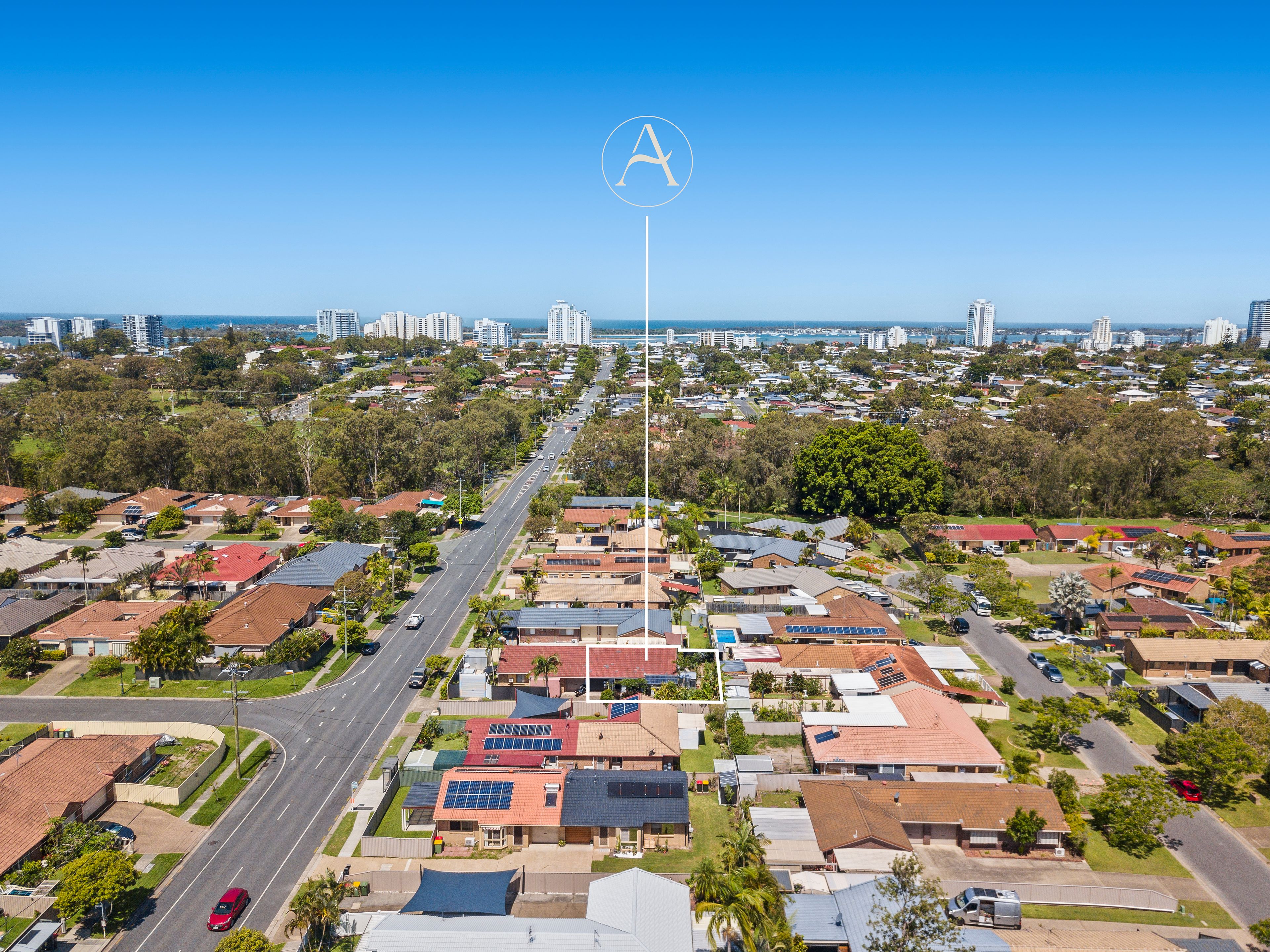 2/142 Whiting Street, Labrador, QLD 4215