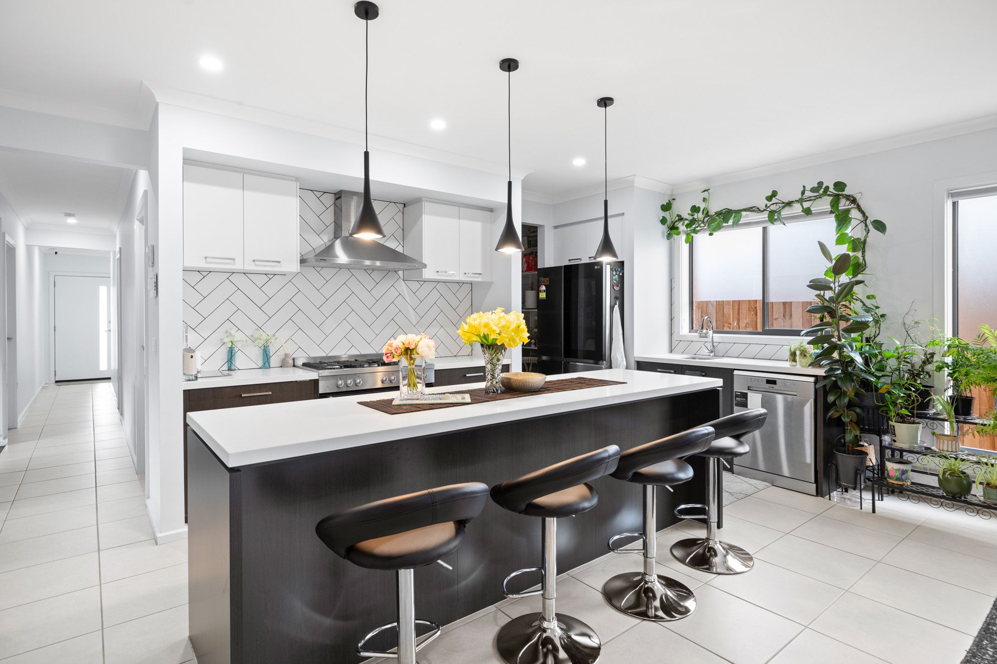 195 Maracana Avenue, MANOR LAKES, VIC 3024