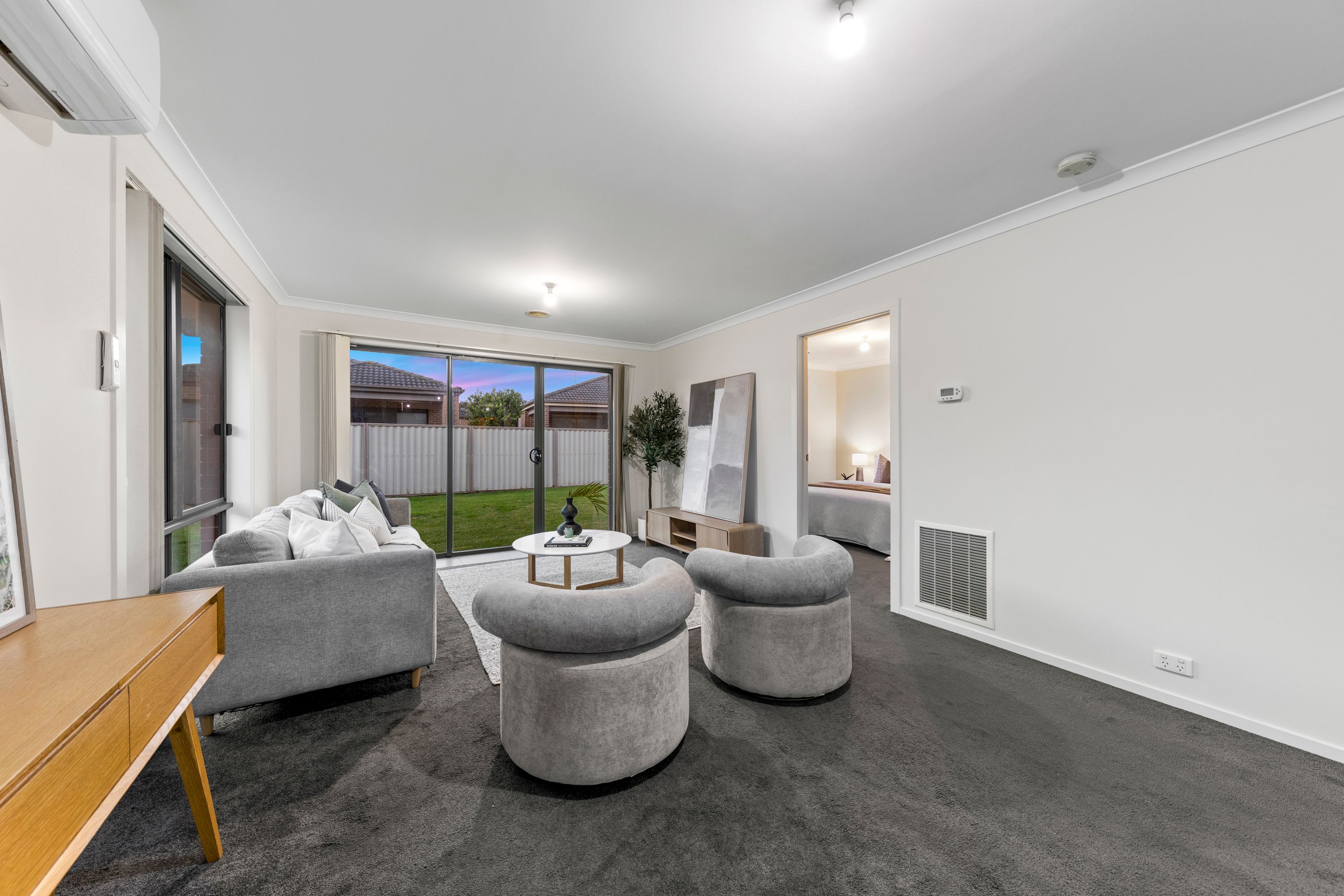 32 Edenbrook Circuit — photo 8 of 25