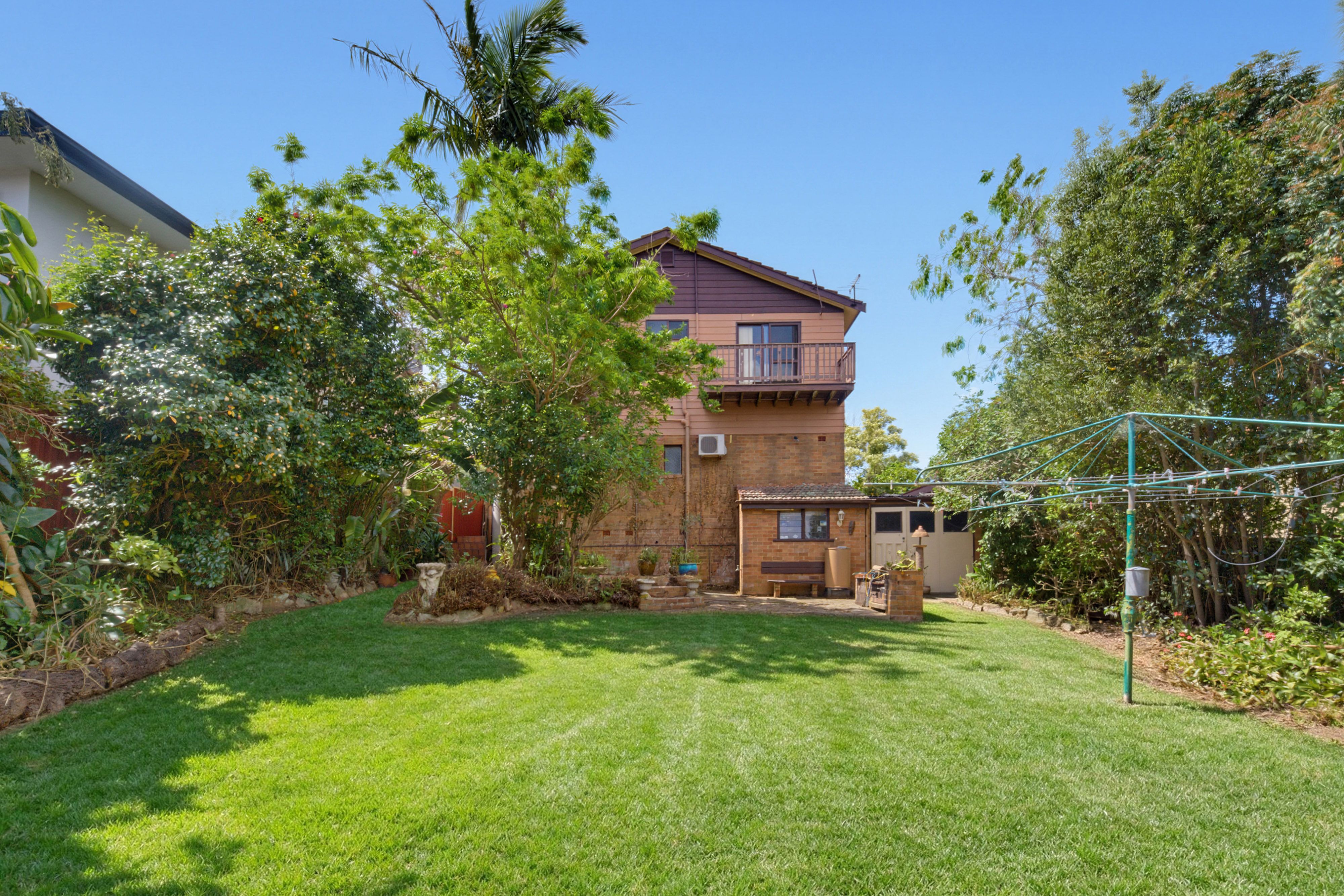 32 Nockolds Avenue — photo 9 of 11