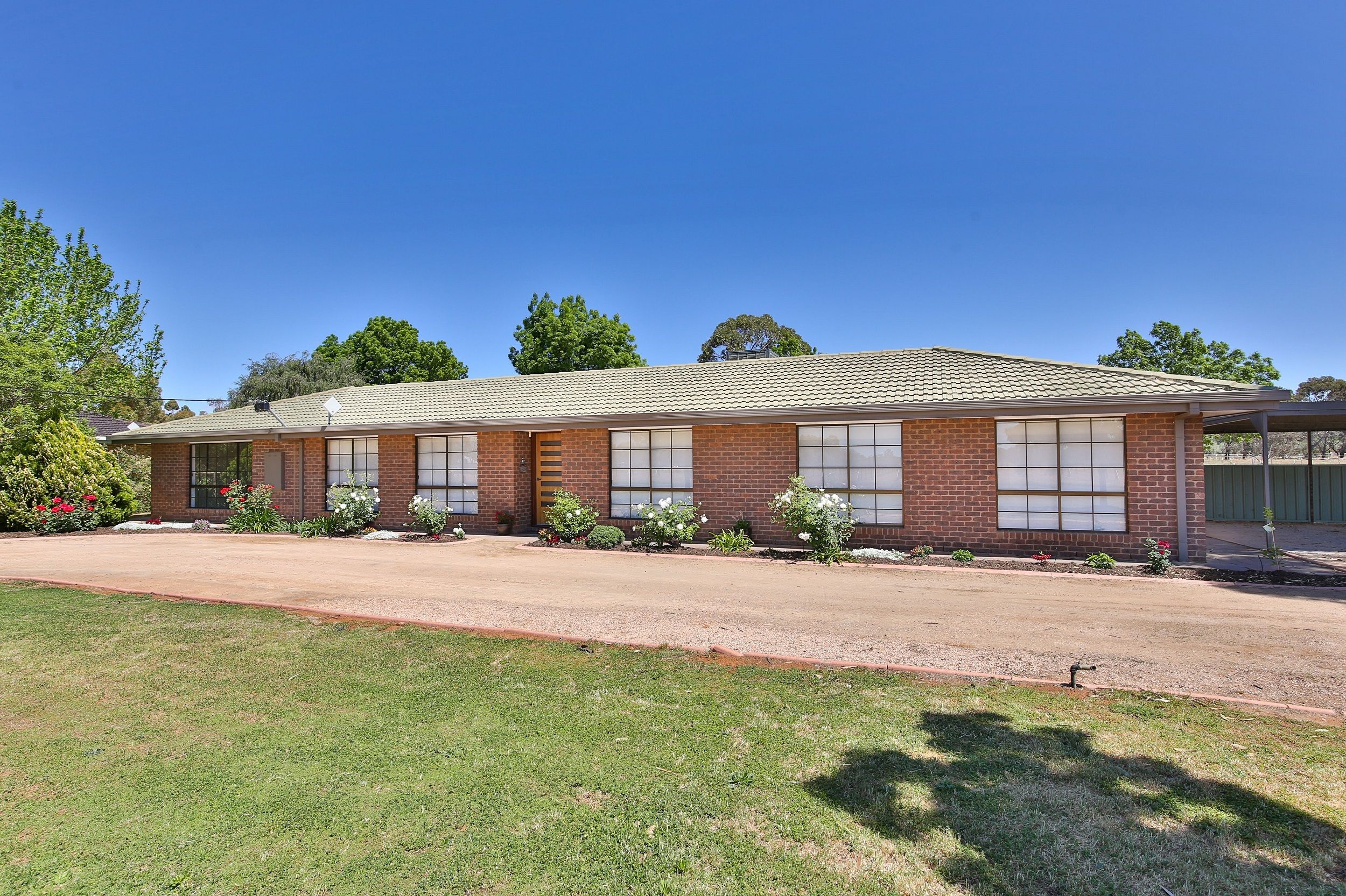 490 Cureton Avenue, Nichols Point, VIC 3501