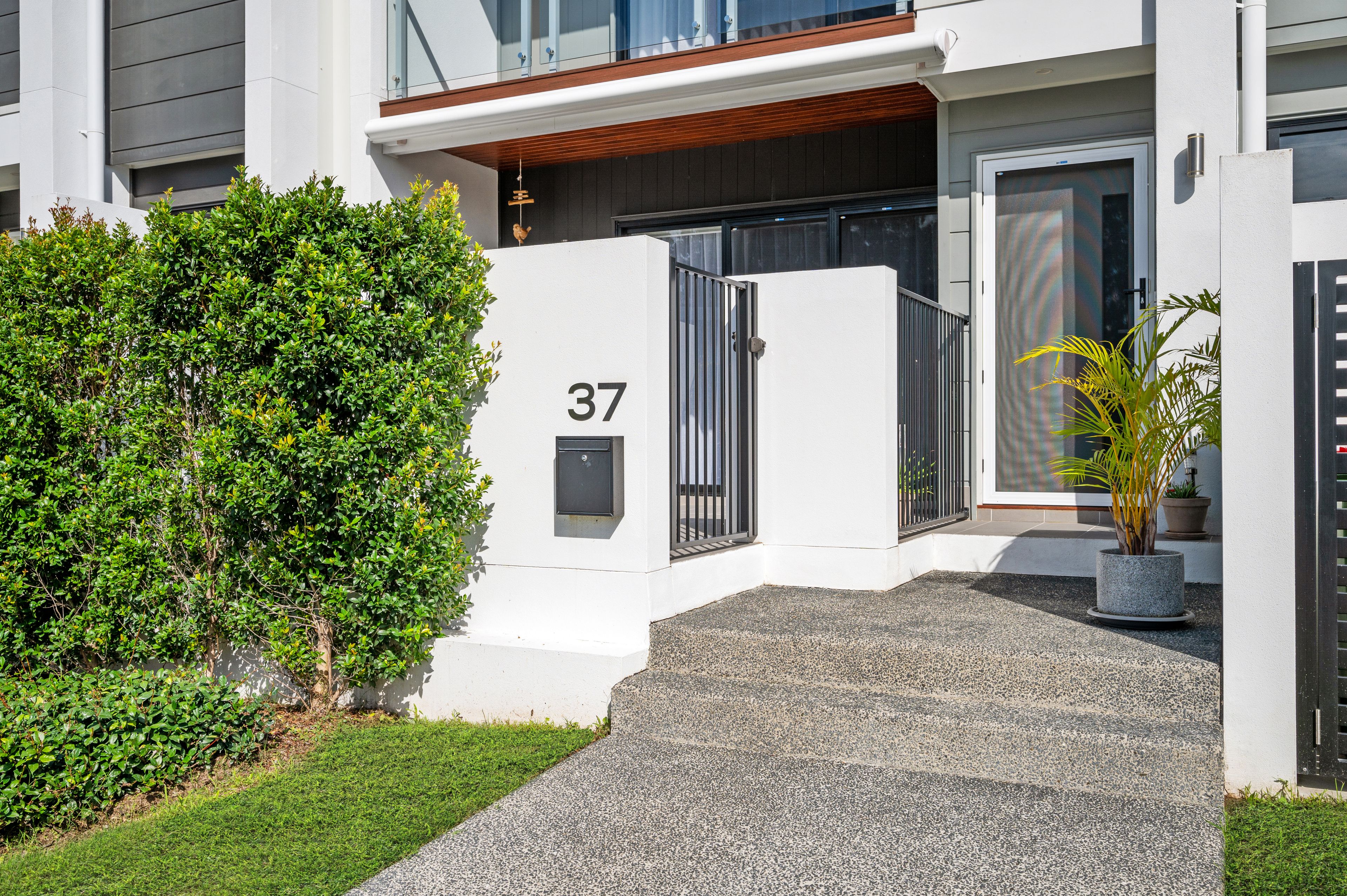 37 Turnberry Way, Brookwater, QLD 4300