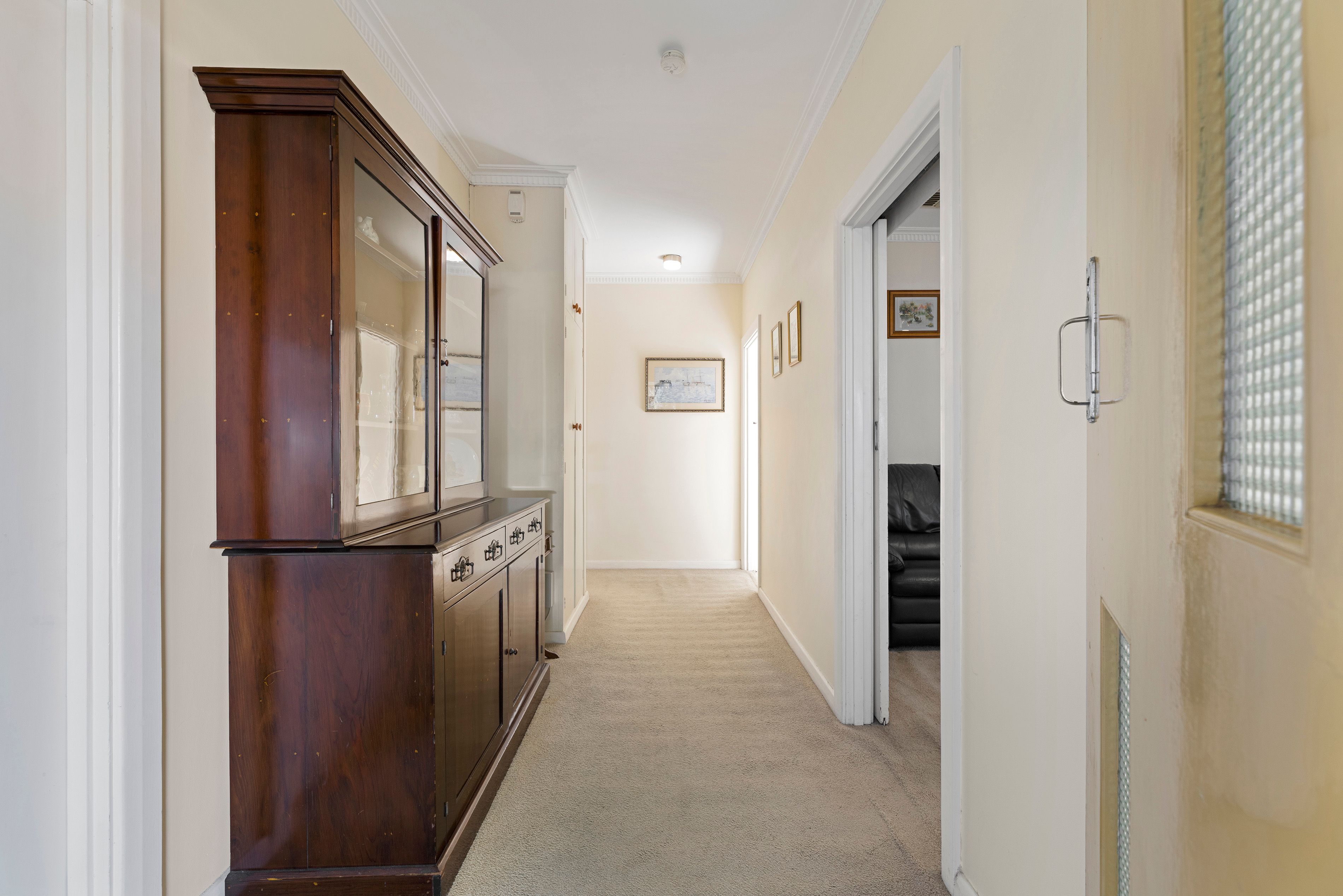 13 Eversley Avenue — photo 4 of 26
