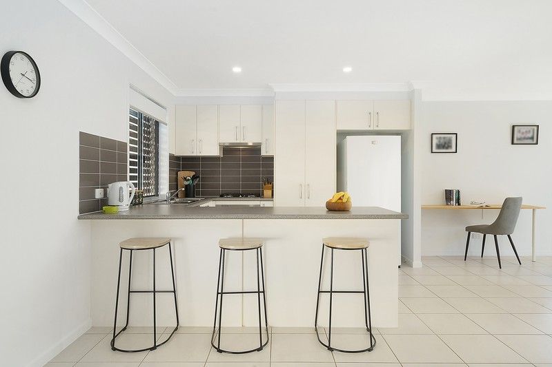 1/2 Messenger Crescent, Springfield Lakes, QLD 4300