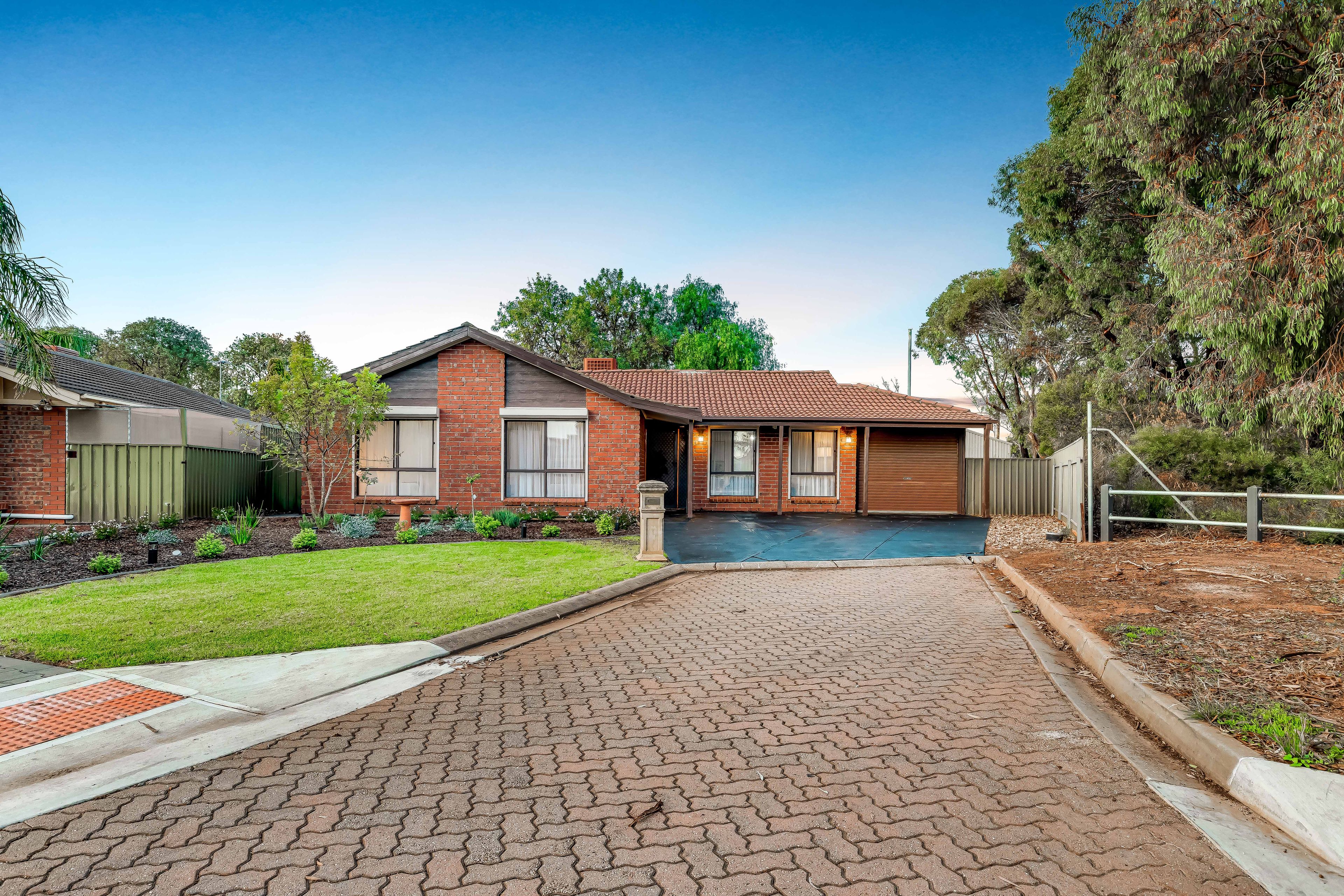 17 Hillier Court, Andrews Farm, SA 5114