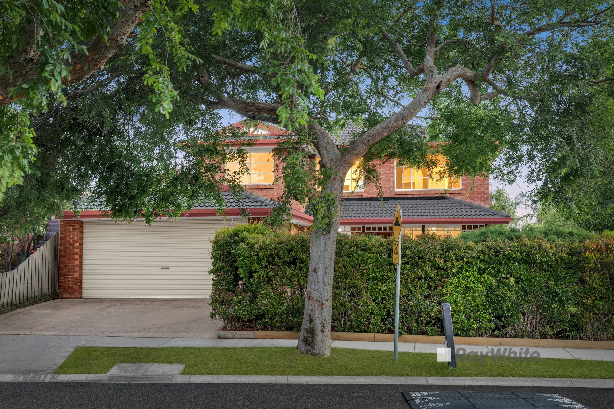 14 Delhuntly Rise, Narre Warren South, VIC 3805