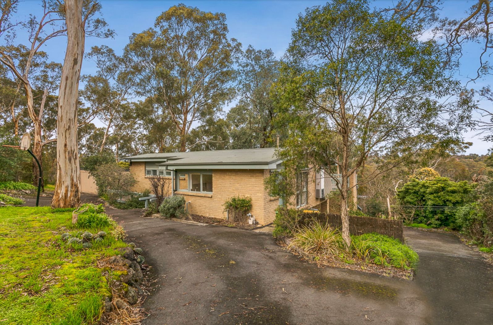 19 Piper Crescent, Eltham VIC 3095