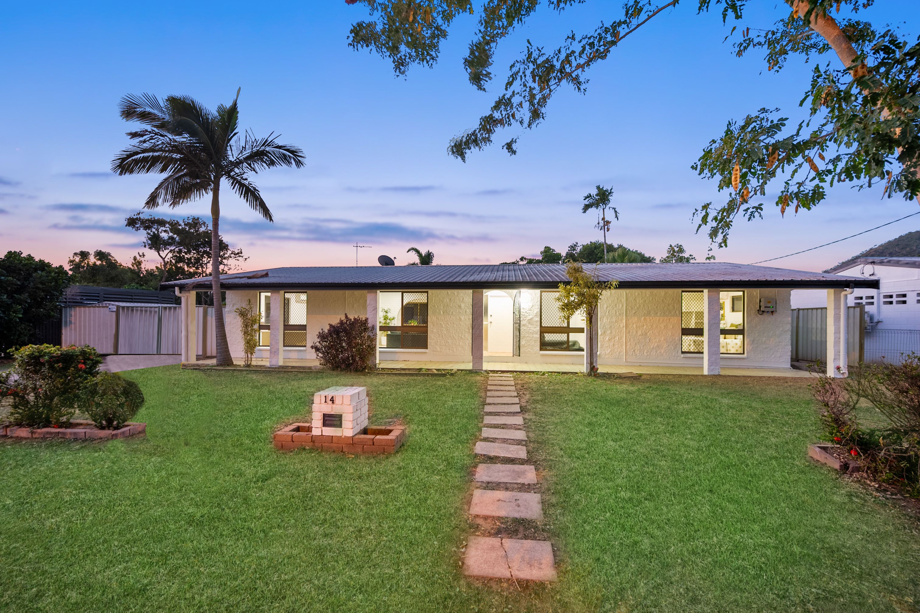 14 Santal Drive, Rasmussen QLD 4815