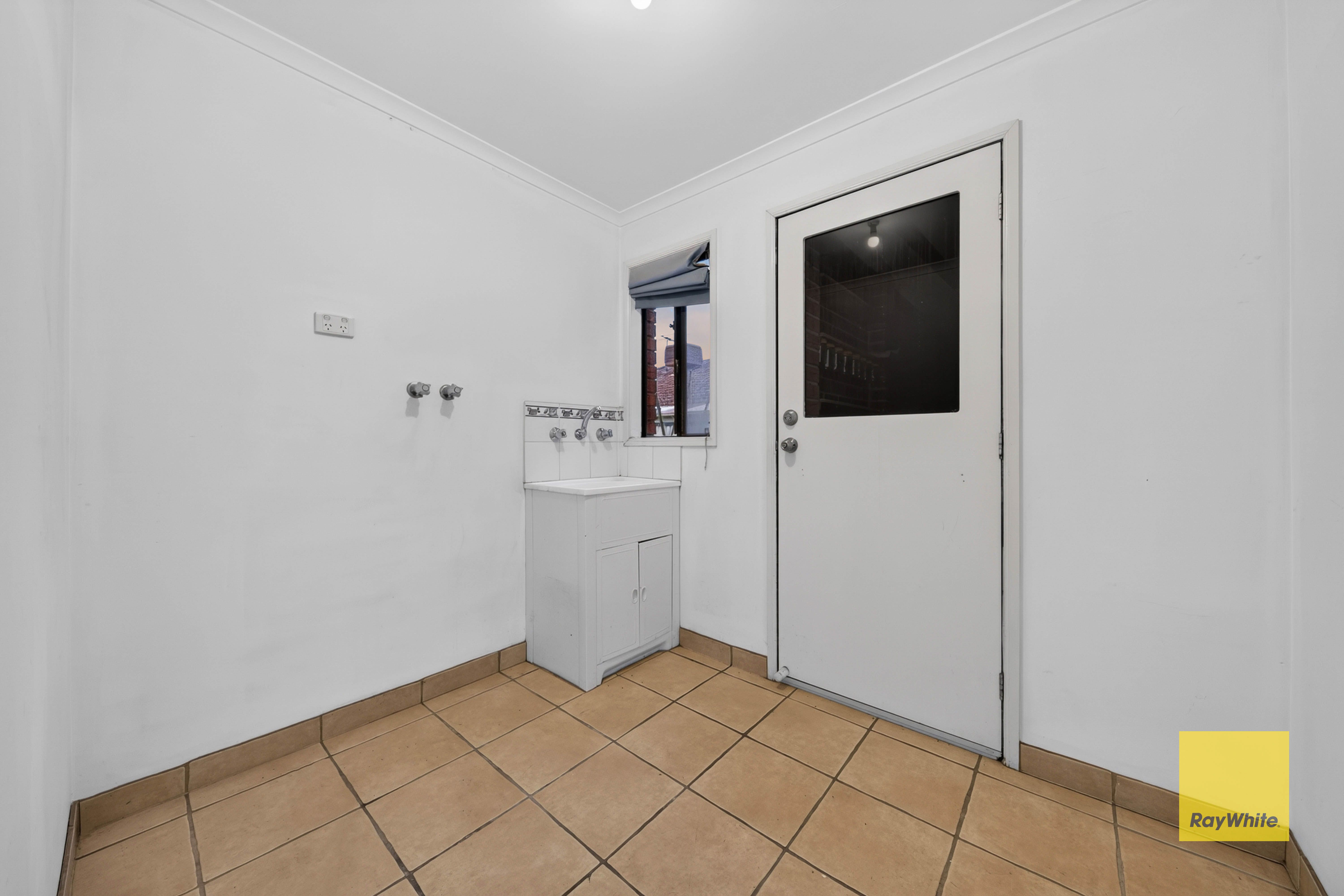 17 St Nicholas Court — photo 16 of 30