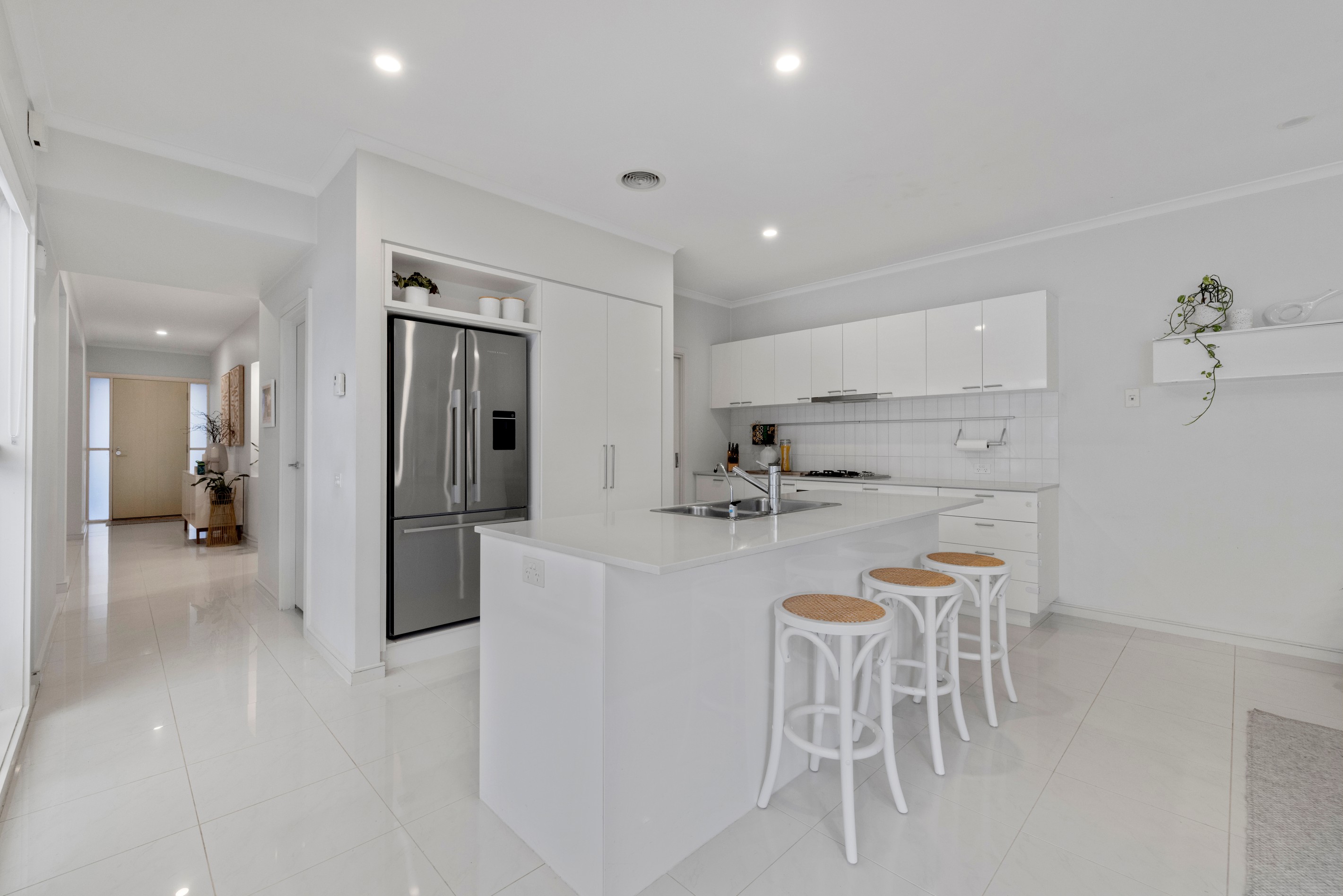 2 Inverness Place, Heatherton, VIC 3202