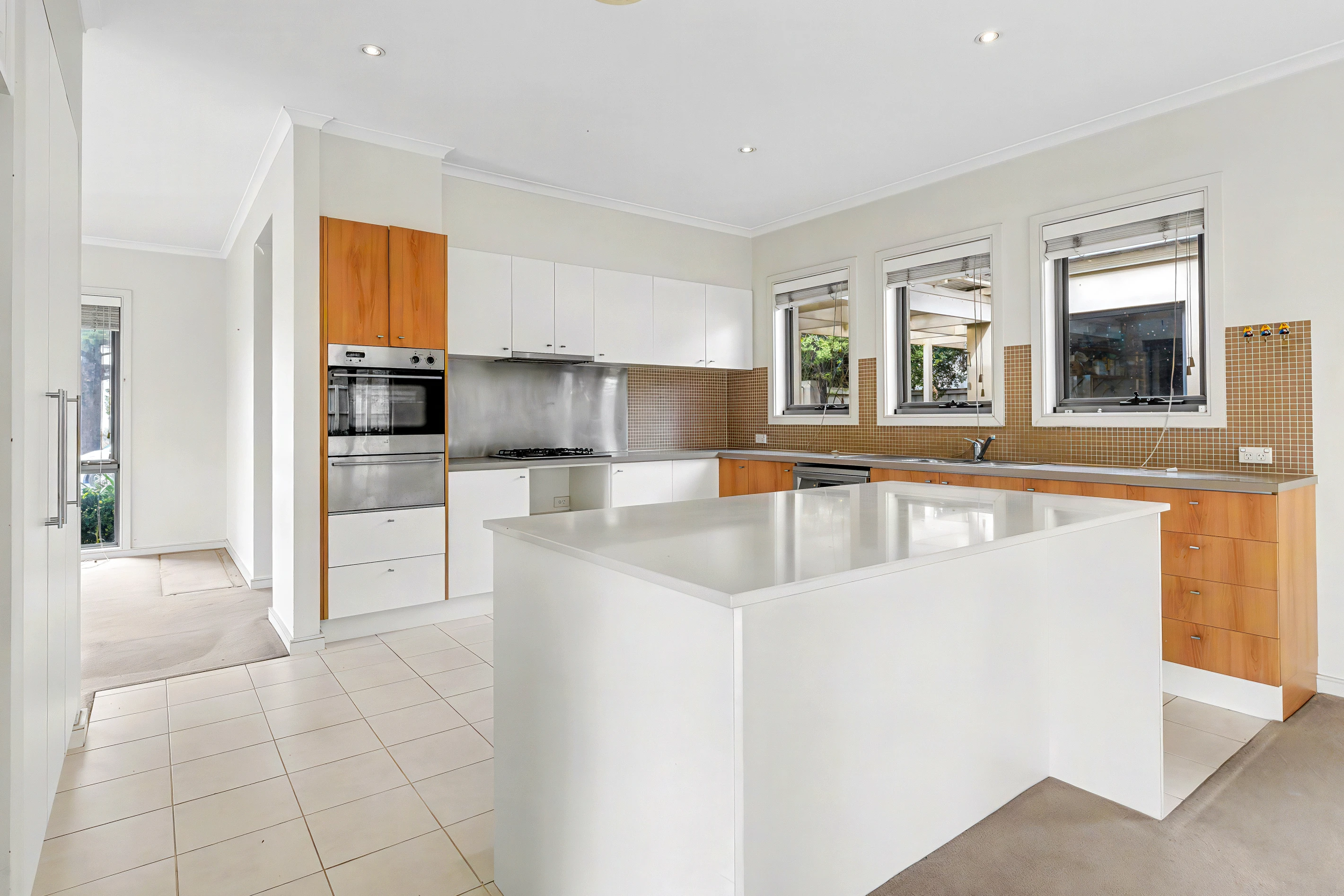 37 Carnoustie Parade, Heatherton, VIC 3202