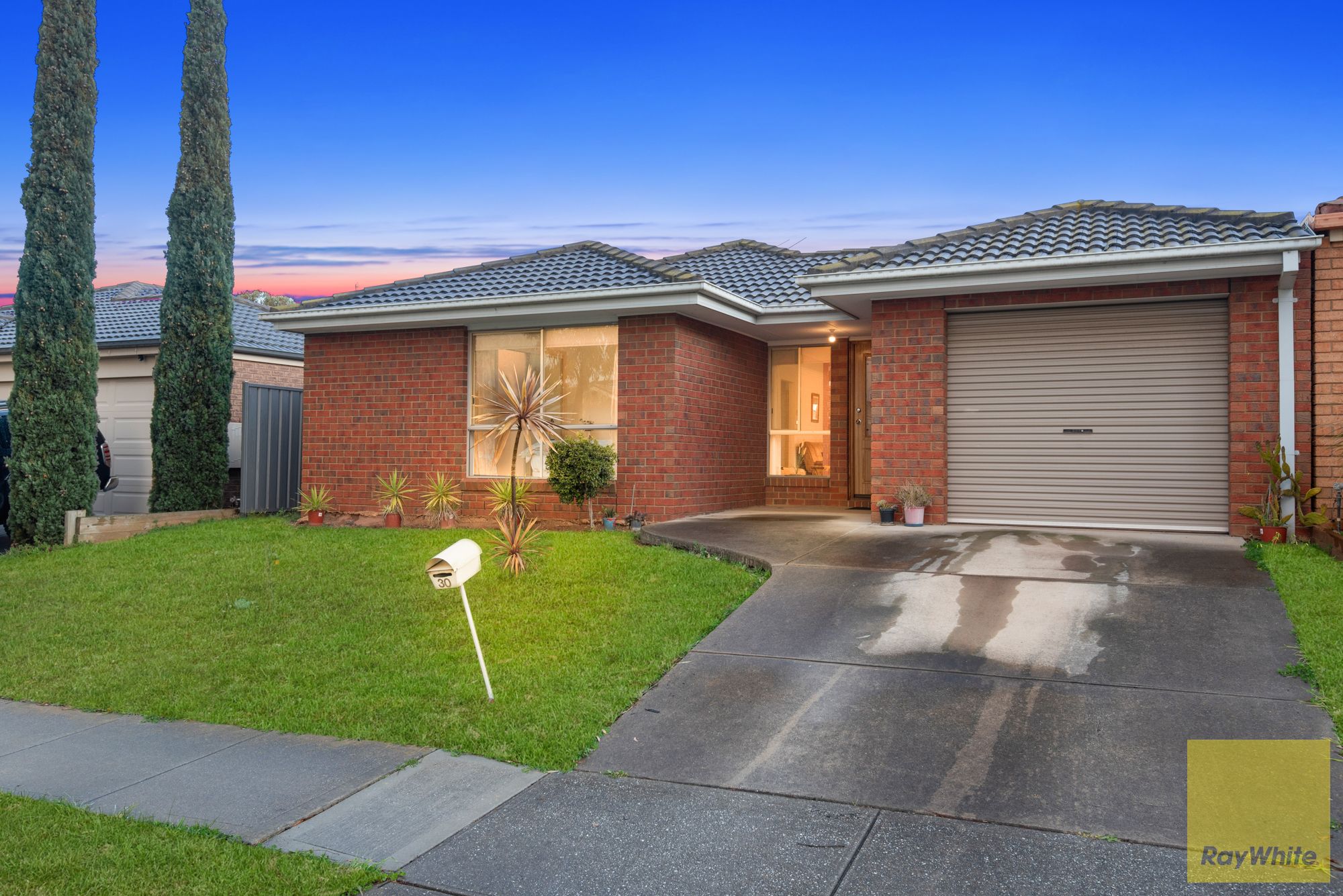 30 Mundi Crescent, MANOR LAKES, VIC 3024