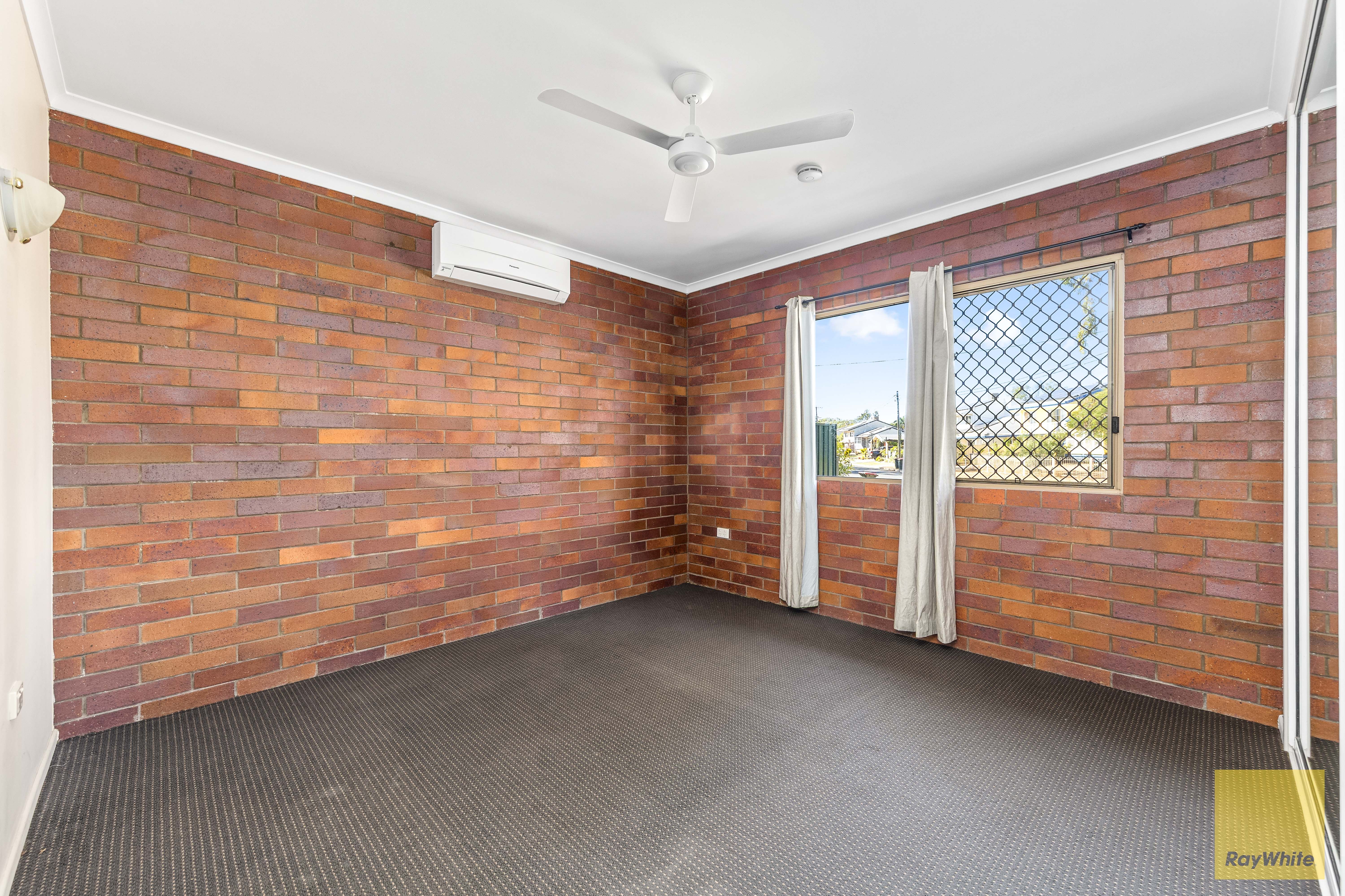 34 Dawn Crescent — photo 12 of 19