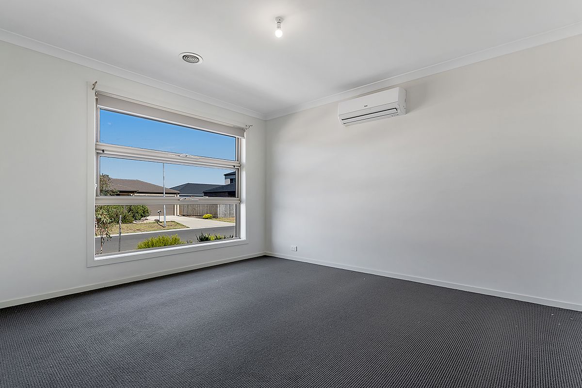 8 Stringybark Avenue, Wallan, VIC 3756
