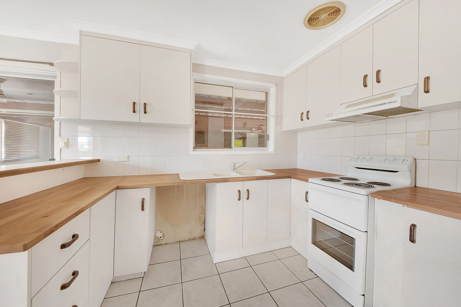 43 Rossella Street, West Gladstone, QLD 4680