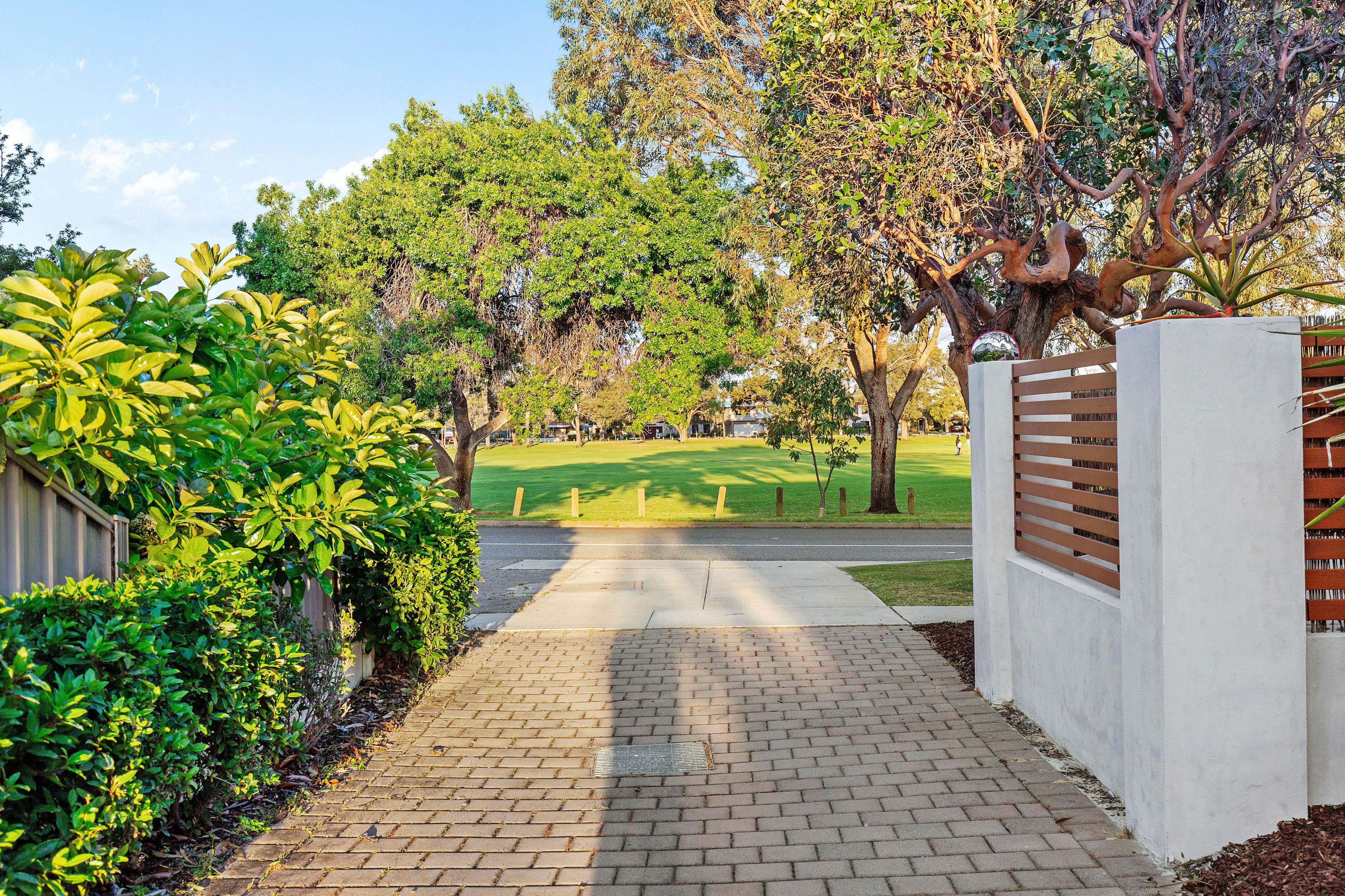 27B Shaw Road, Innaloo, WA 6018