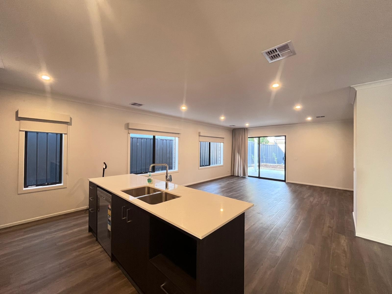 5 DULVERTON Street, Truganina, VIC 3029