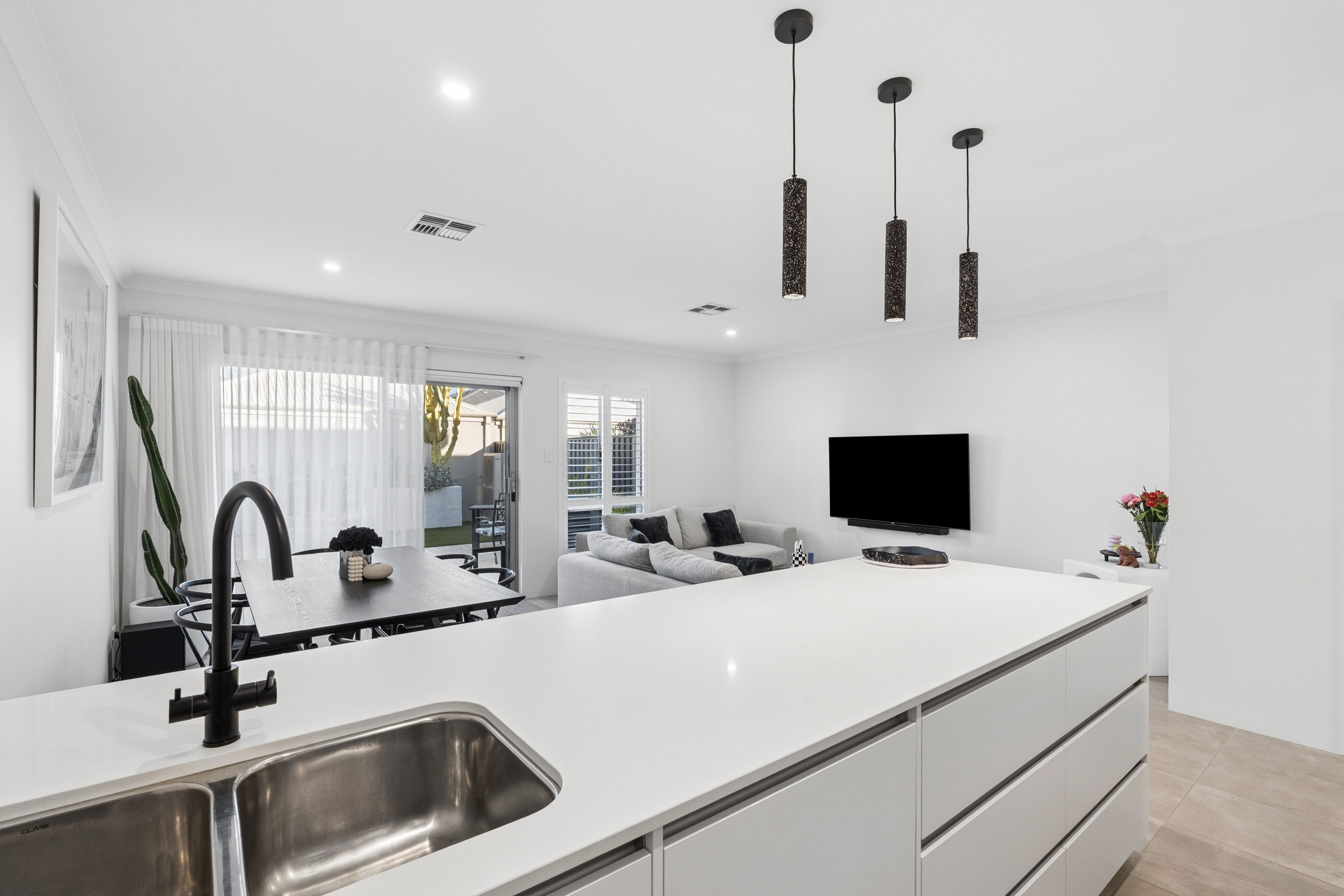 190 Leeuwin Boulevard — photo 6 of 27