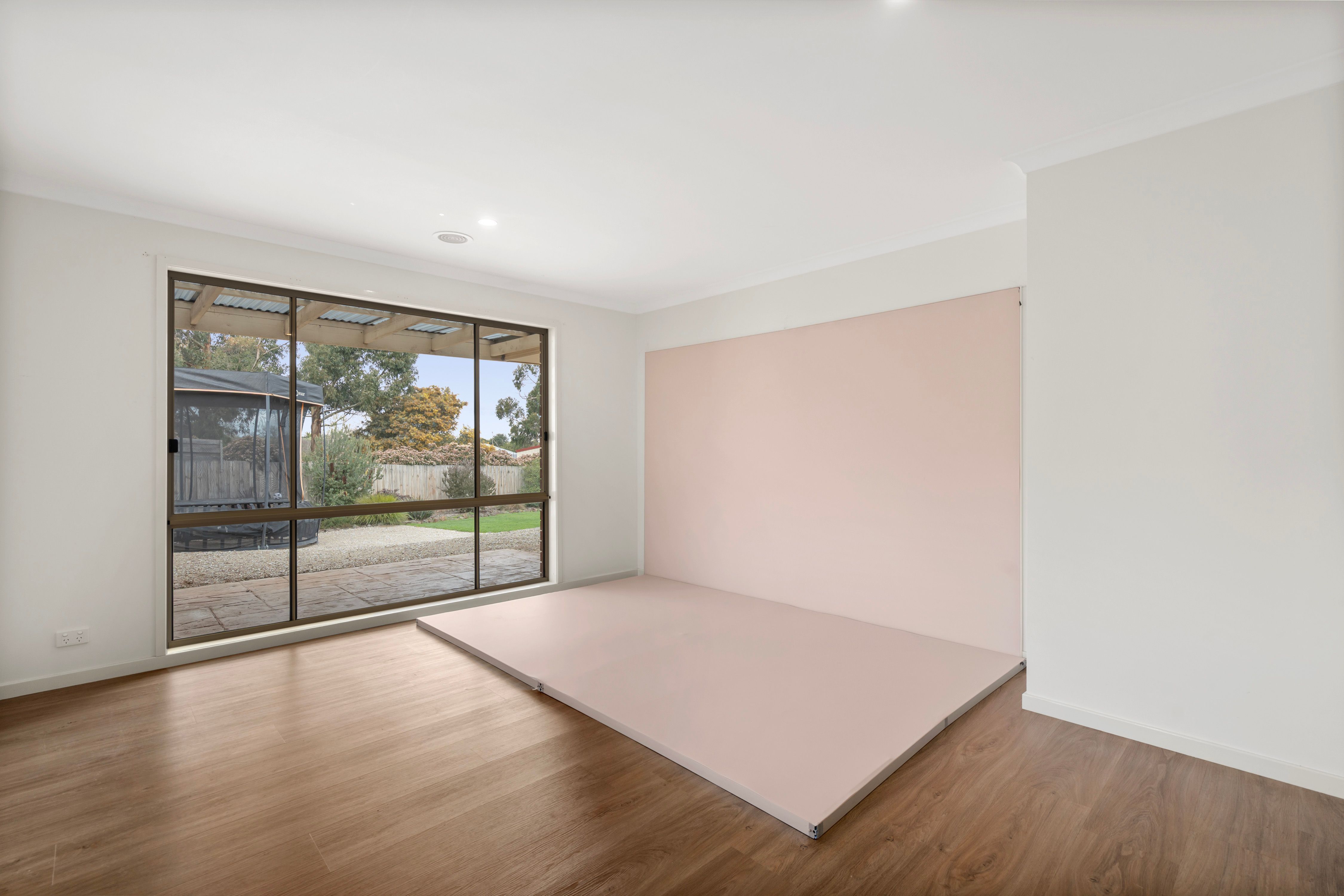 7 Lucern Close — photo 10 of 23