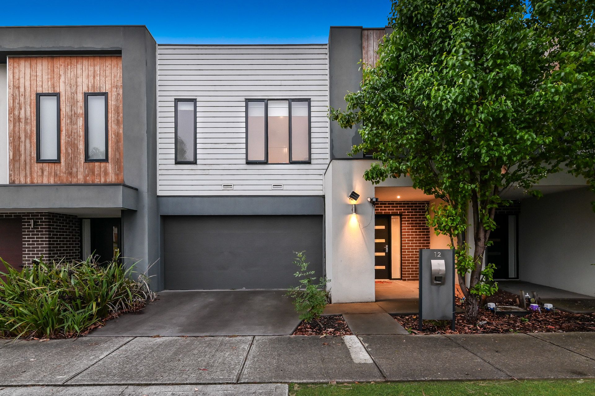 12 Vantage Avenue, Clyde North VIC 3978
