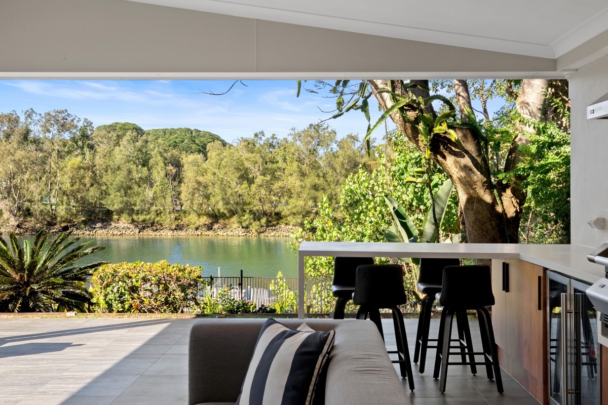 8 Lancelin Drive, Mermaid Waters, QLD 4218