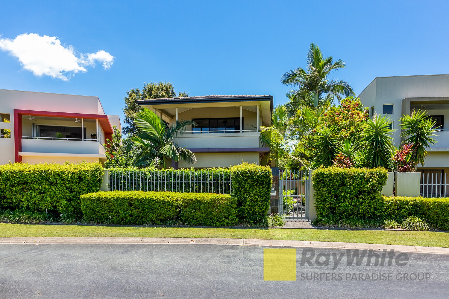 6109 Lugano Drive, Hope Island, QLD 4212