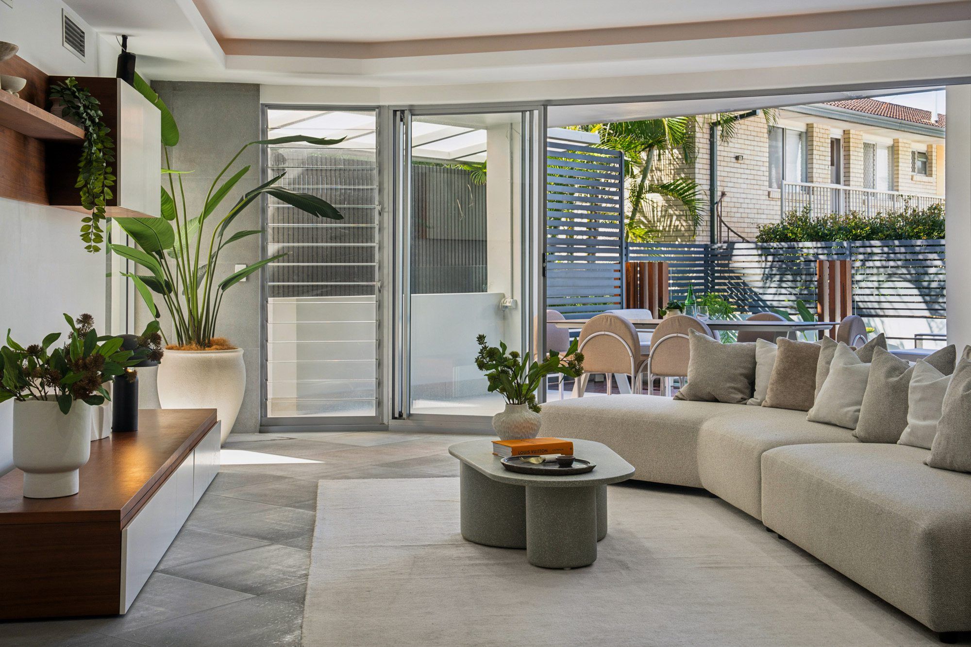 2/44 Tamborine Street — photo 11 of 20