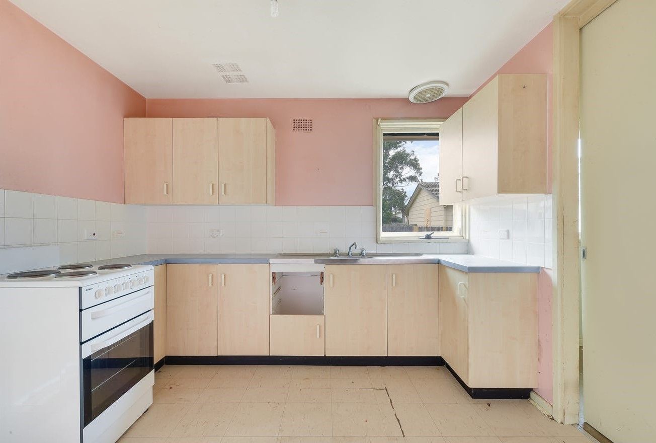 8 Elizabeth Way, Airds, NSW 2560